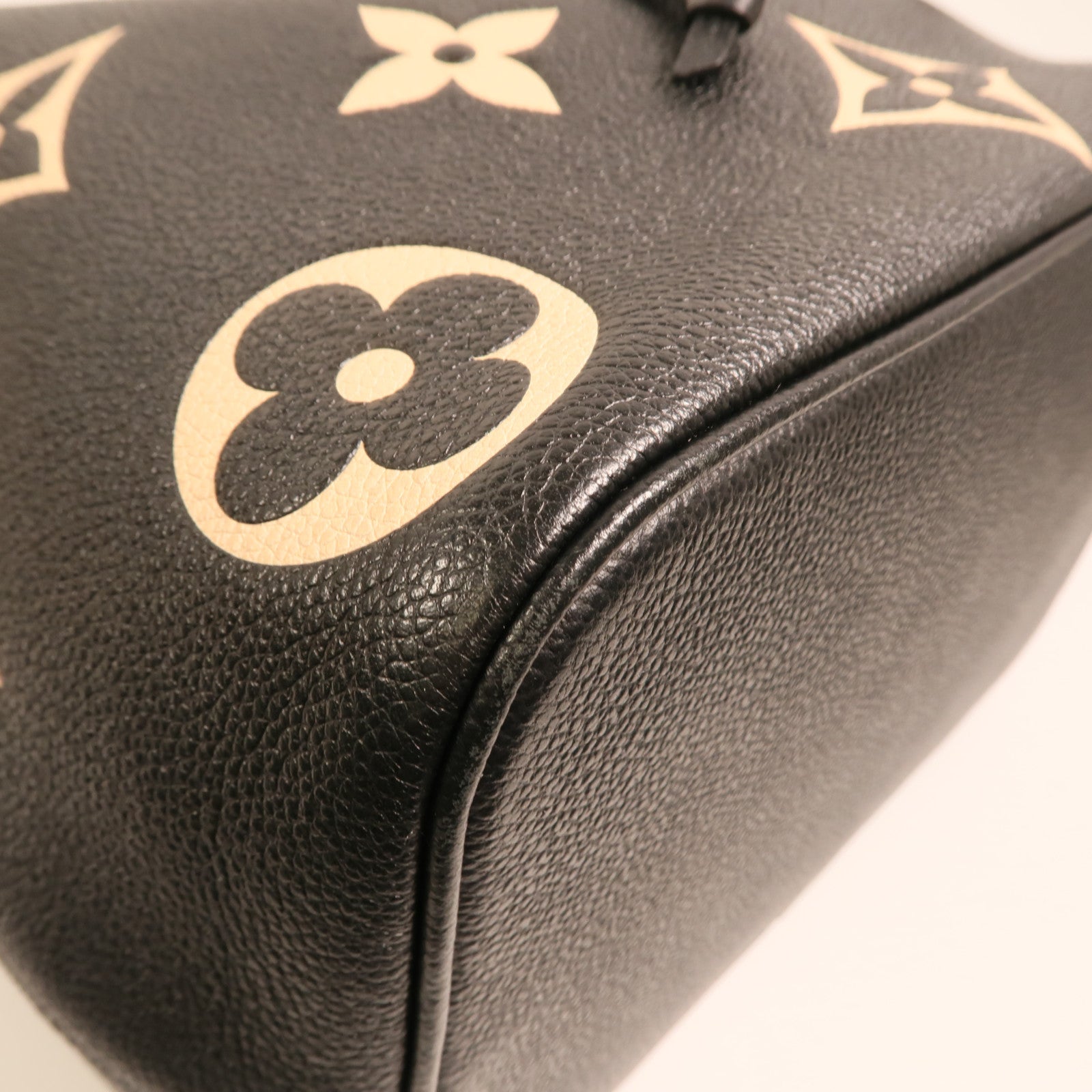 LOUIS VUITTON Monogram Empreinte Bicolor Neo Noe MM金扣手挽肩背兩用袋