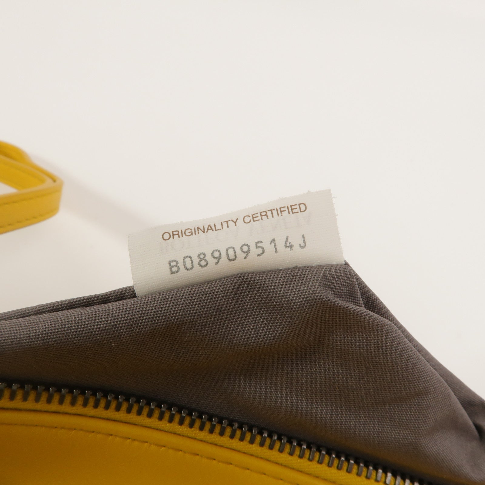 BOTTEGA VENETA 牛皮皮革Clutch手拿包