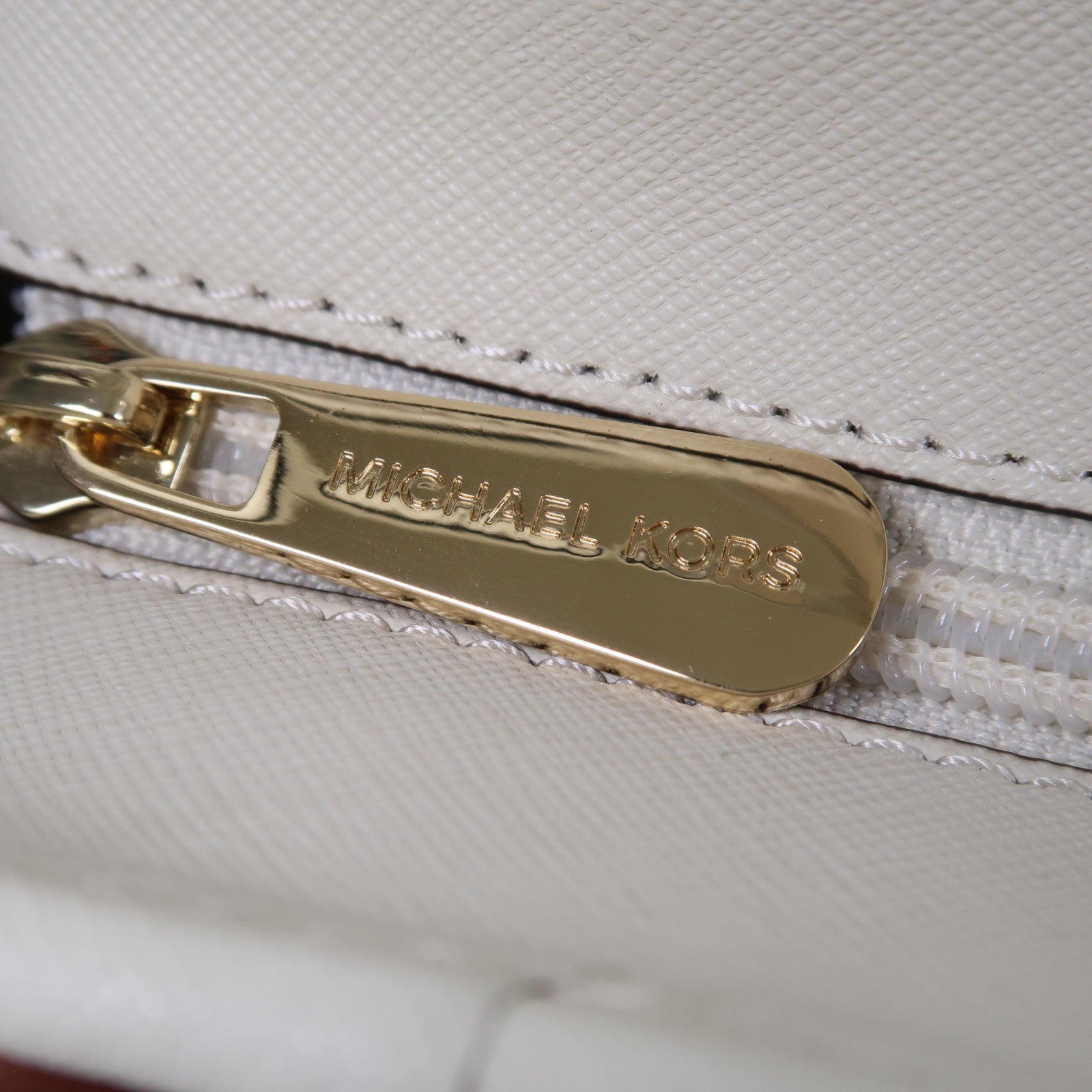 Michael Kors 牛皮皮革Hand Bag金扣手挽肩背兩用袋白色