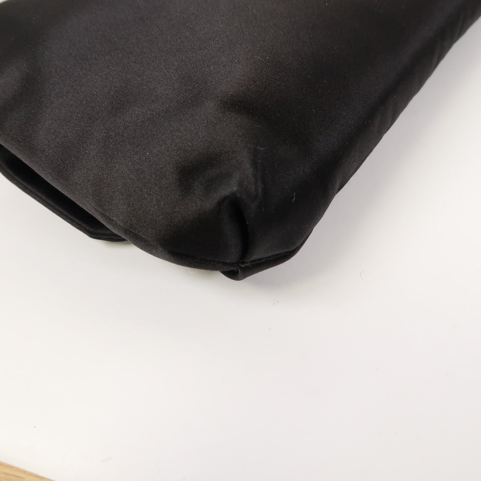 LANVIN 絲質Clutch Bag金扣手拿包黑色