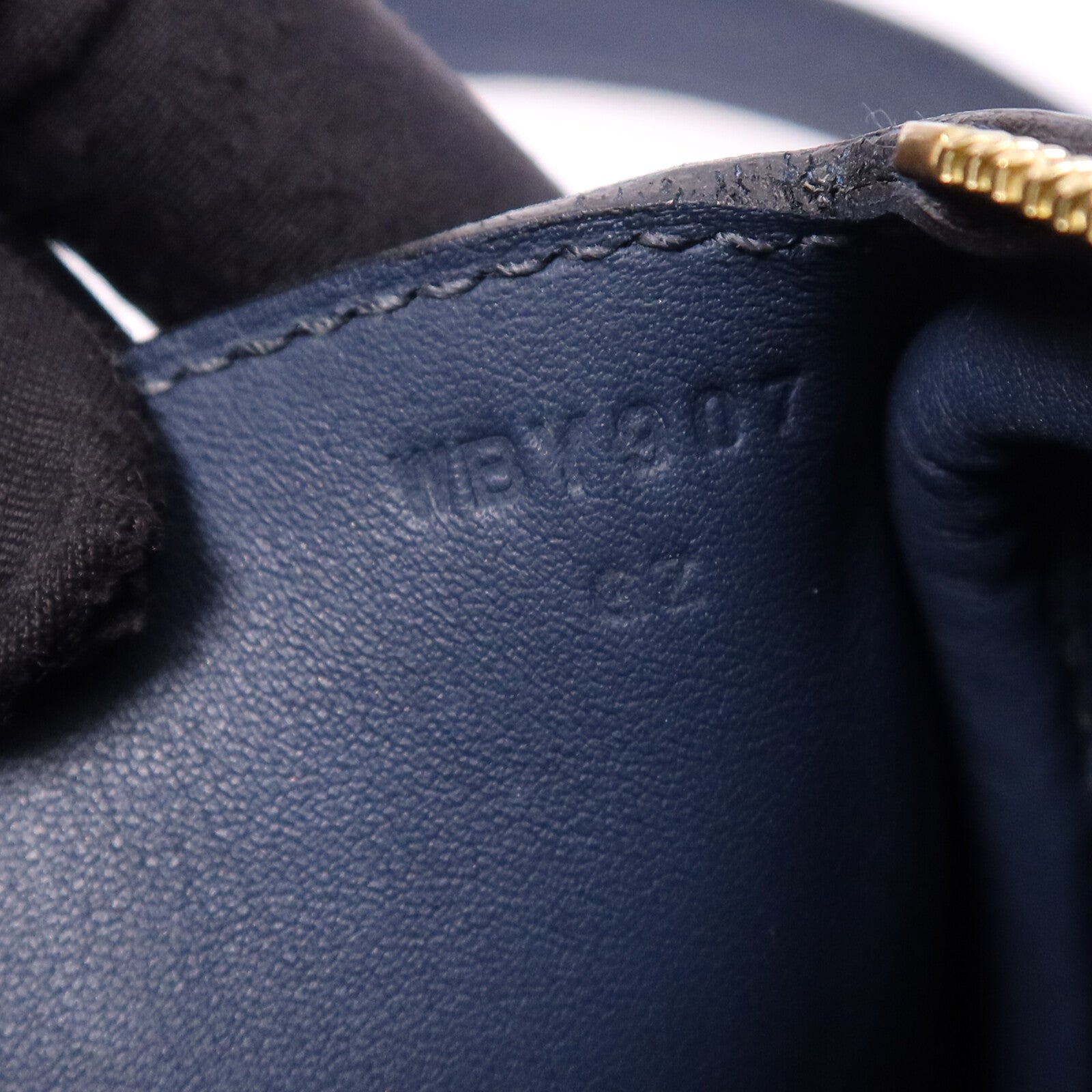 HERMES Clemence皮革Mini Lindy金扣手挽肩背兩用袋Bleu Nuit