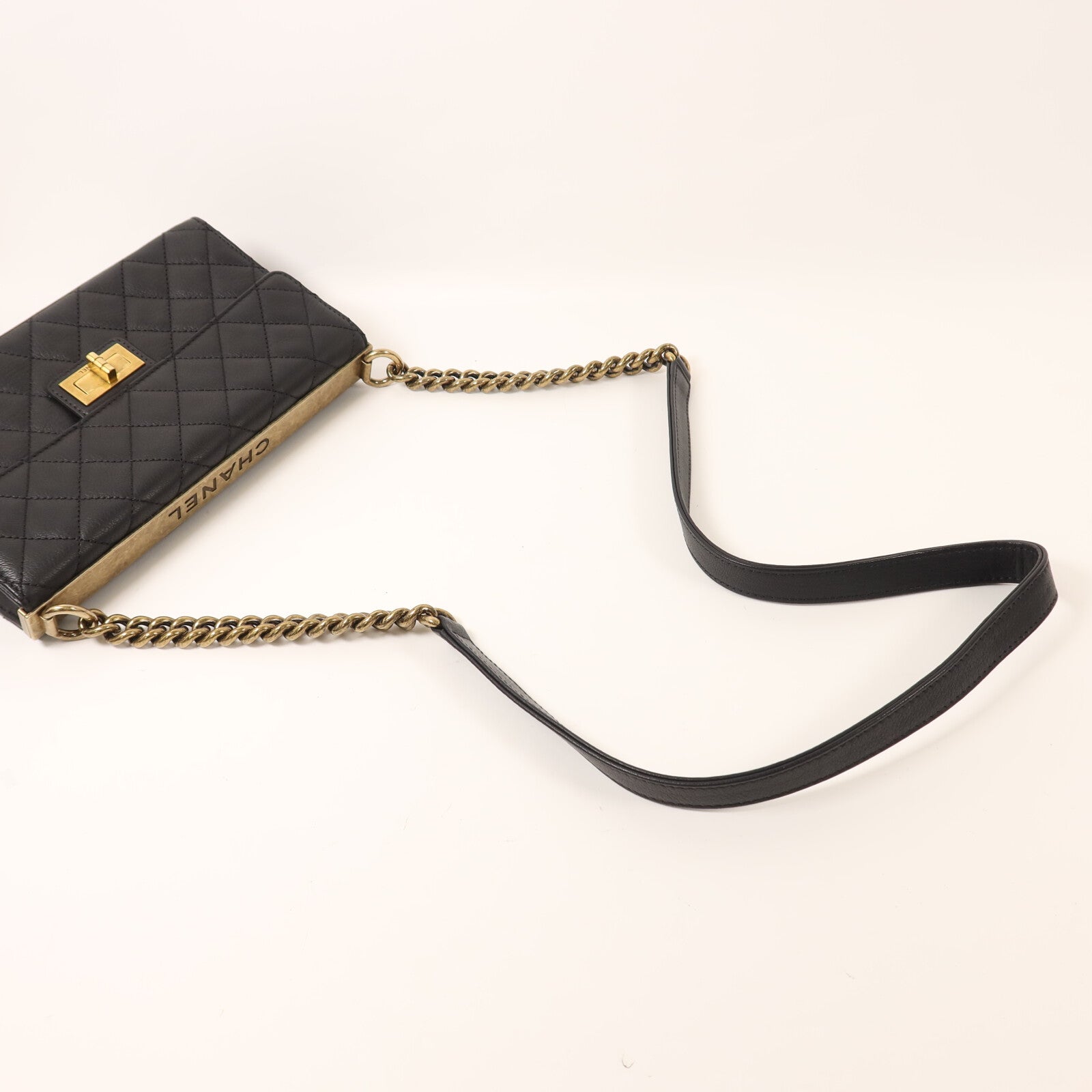 CHANEL 牛皮皮革2.55 Trendy Flap Bag金扣鏈帶肩背袋