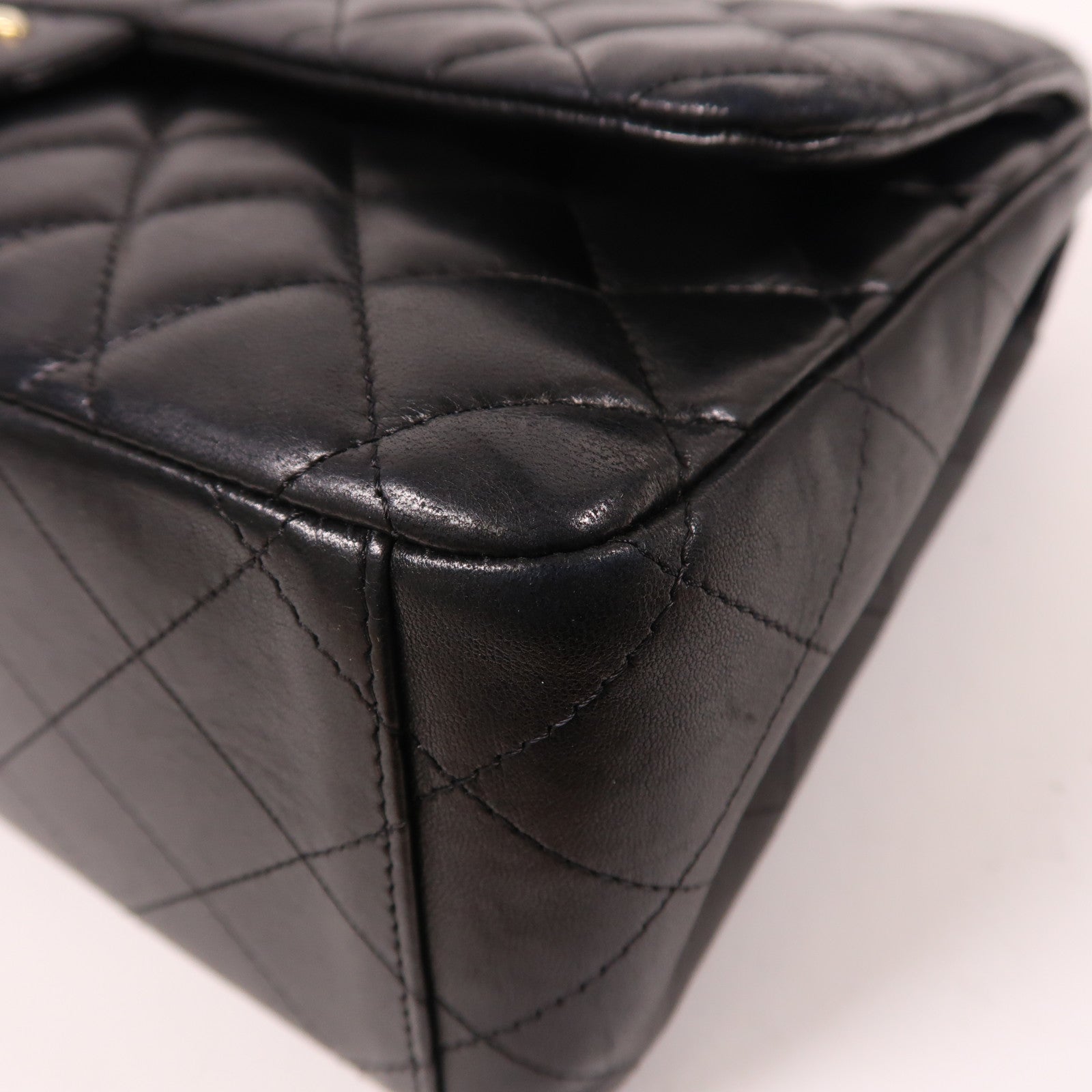 CHANEL 羊皮皮革Maxi Classic金扣鏈帶肩背袋黑色