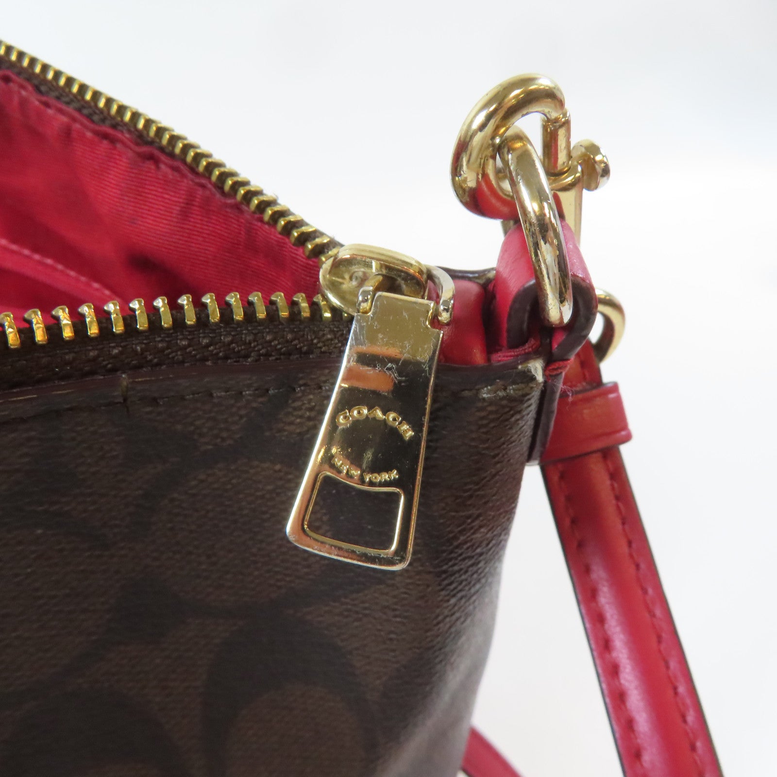 COACH 塗層帆布2 Way Shoulder金扣手挽肩背兩用袋啡色/紅色