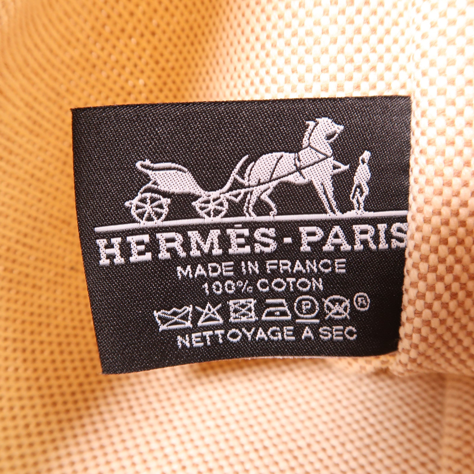 HERMES 帆布Bain Pouch銀扣手拿包粉紅色