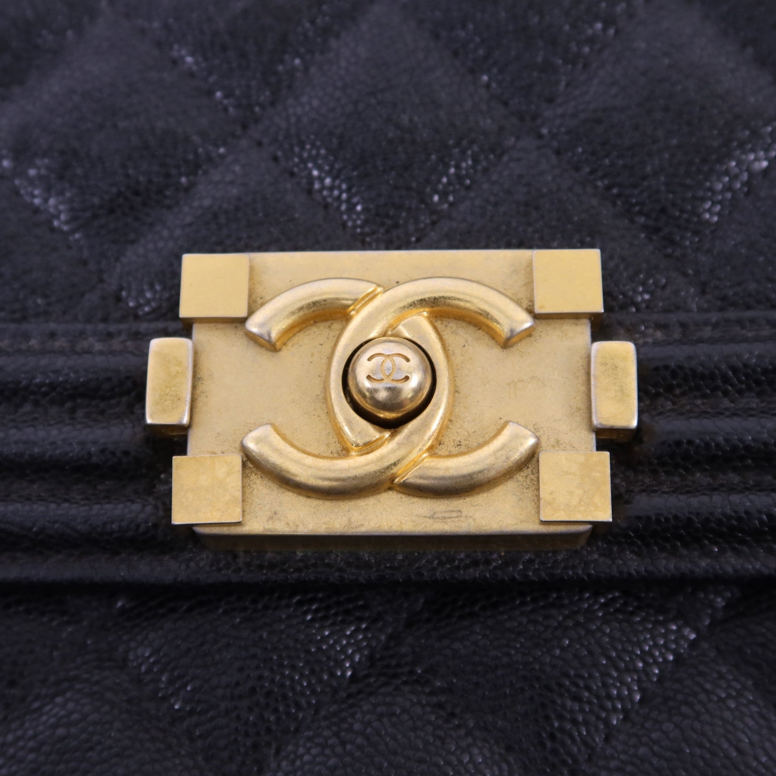 CHANEL 牛皮皮革Boy金扣鏈帶肩背袋