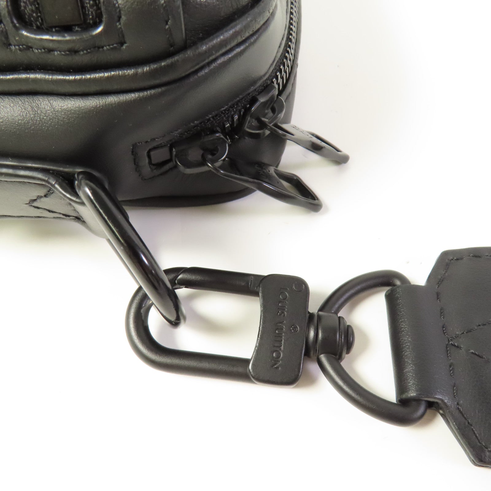 LOUIS VUITTON 牛皮皮革Comet Messenger PM肩背袋