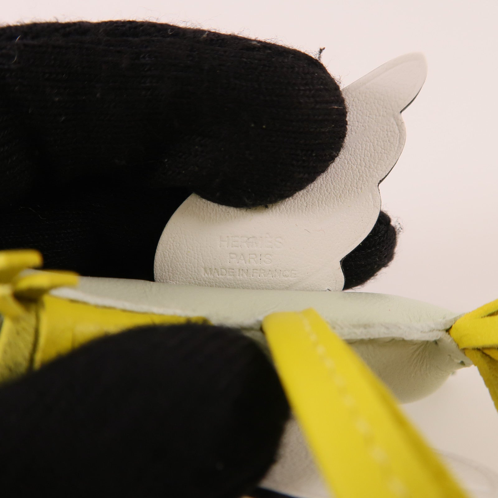 HERMES Swift皮革Rodeo Pegase PM掛飾White/Yellow