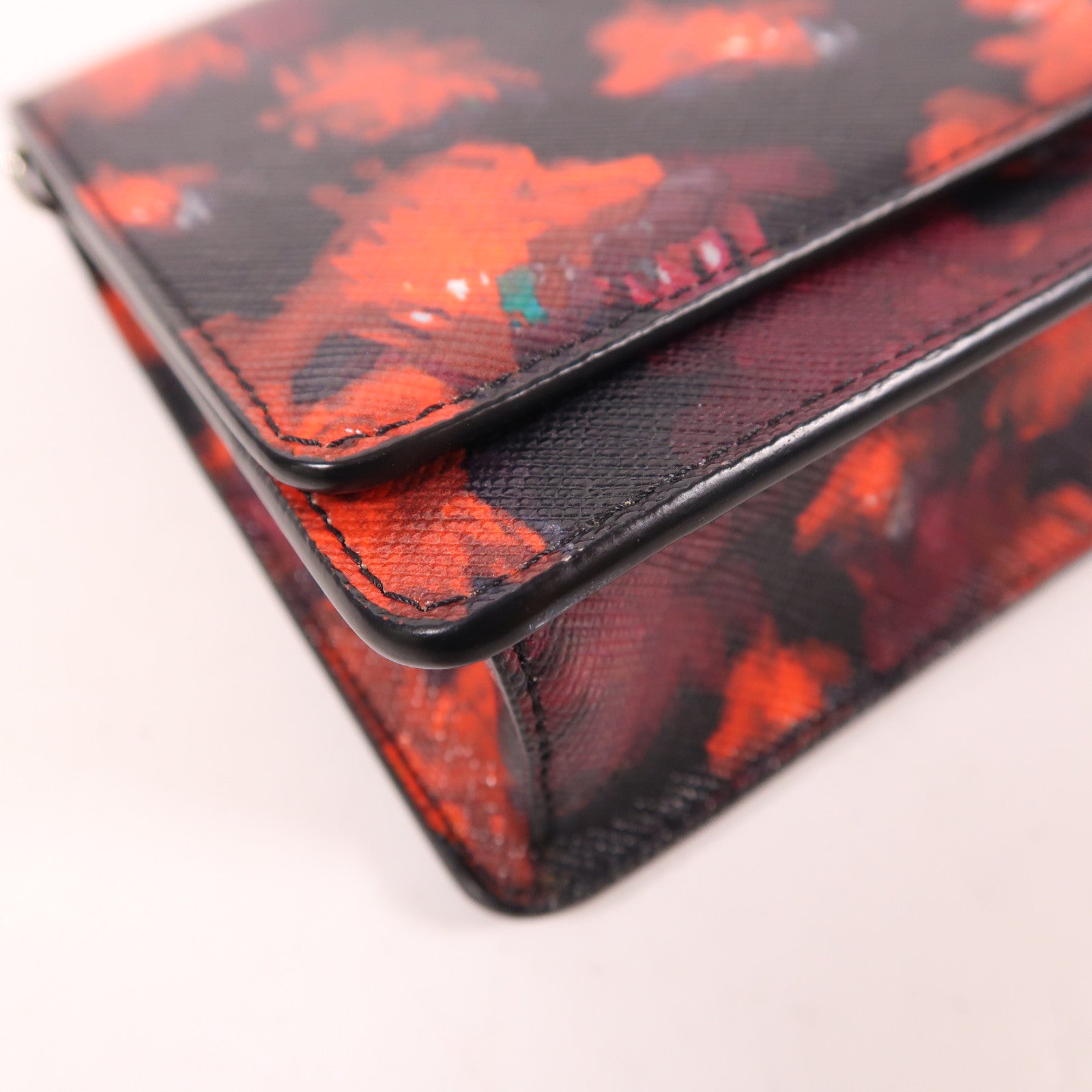 GIVENCHY 牛皮皮革Chain Shoulder銀扣鏈帶肩背袋