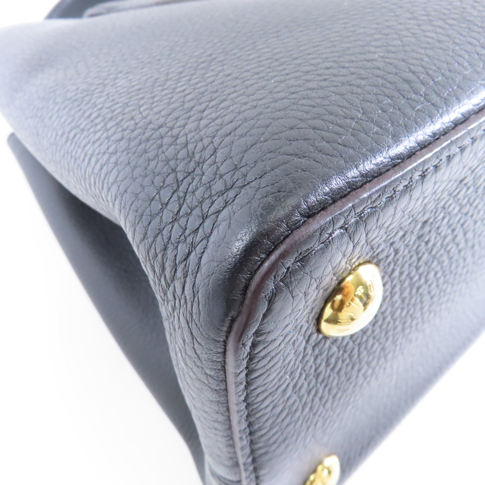 LOUIS VUITTON 牛皮皮革Capuciness MM金扣手挽袋黑色