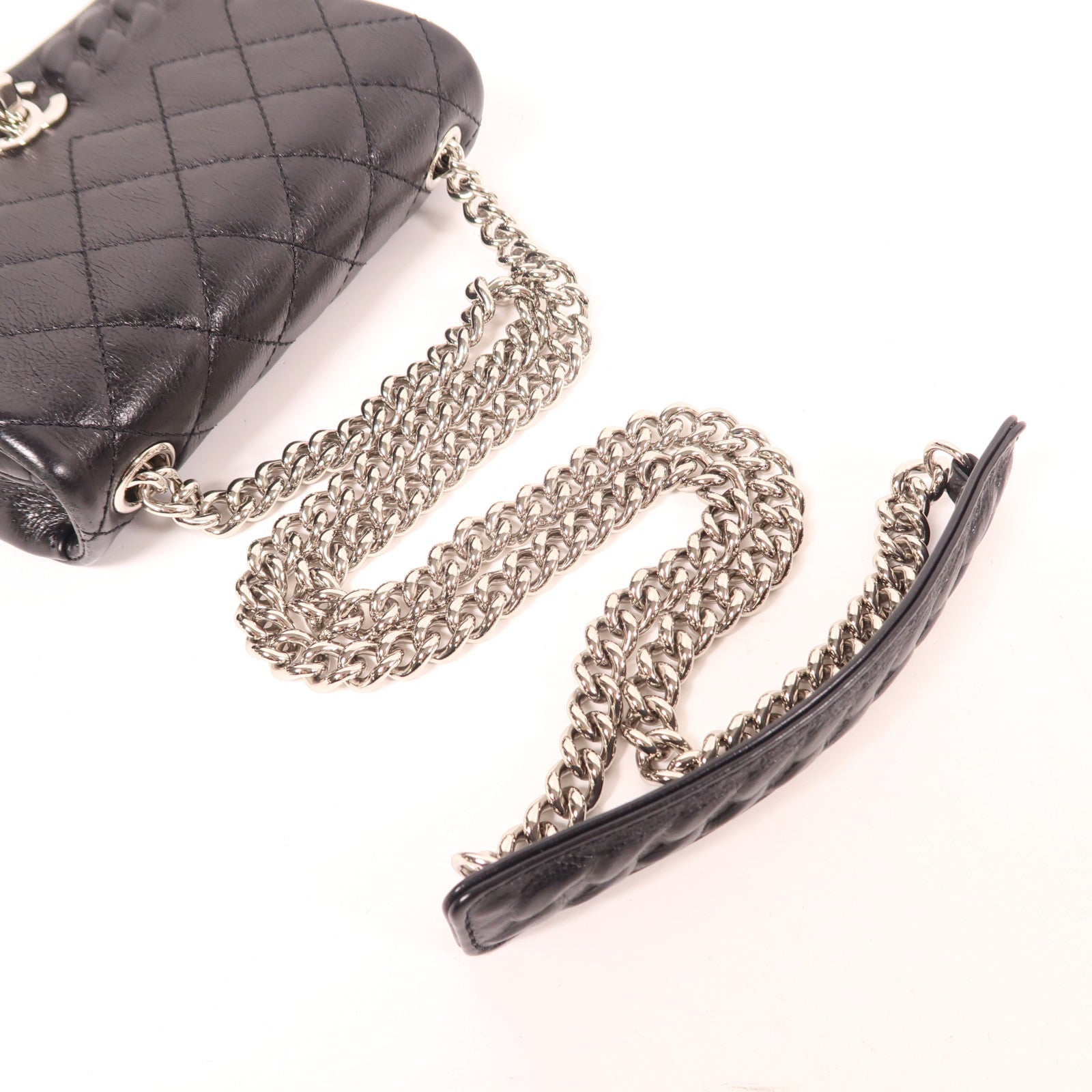 CHANEL 【激減優惠】牛皮皮革Chain Shoulder銀扣鏈帶肩背袋
