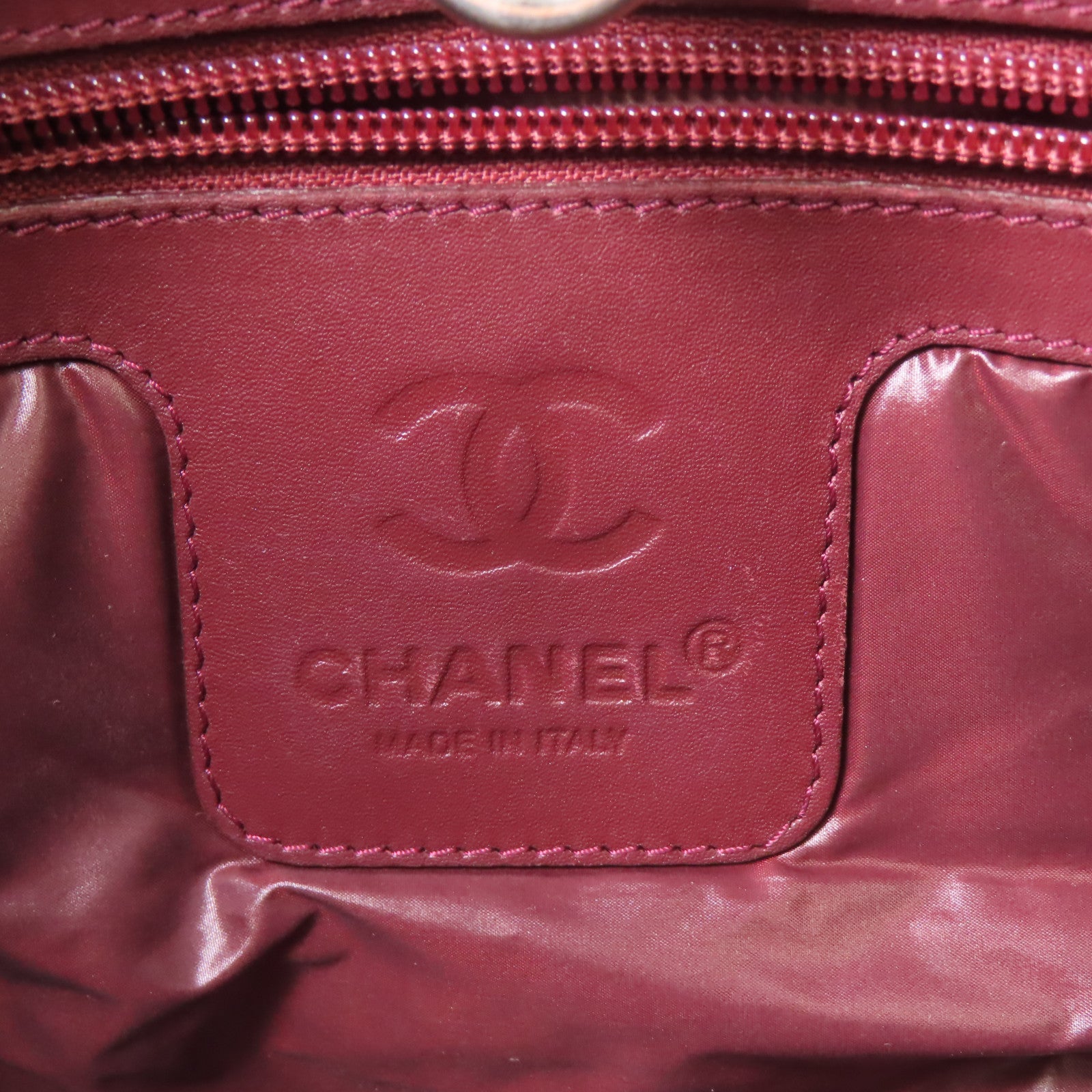 CHANEL 尼龍Coco Cocoon Bag銀扣肩背袋黑色