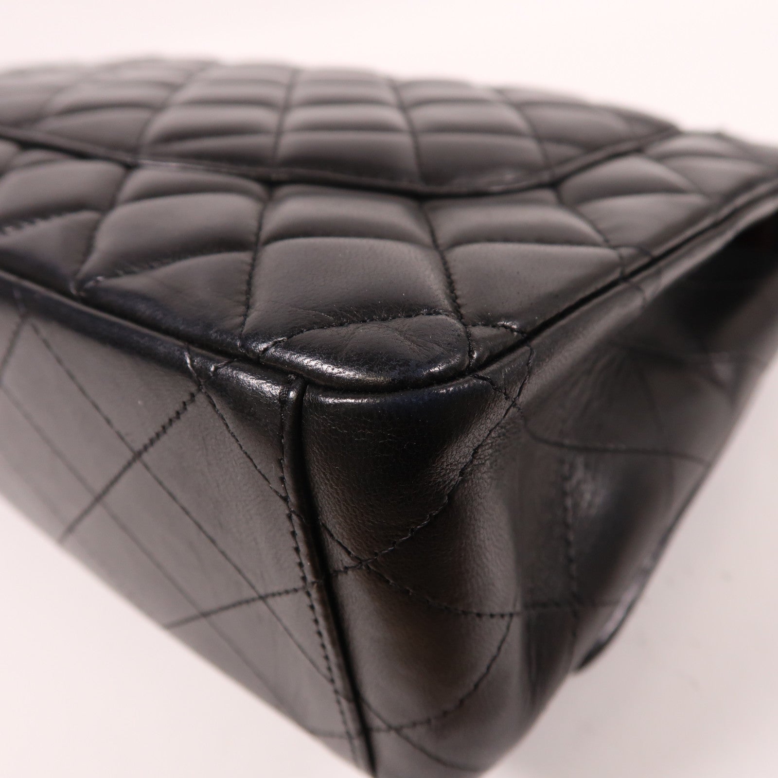 CHANEL 羊皮皮革Maxi Classic金扣鏈帶肩背袋黑色