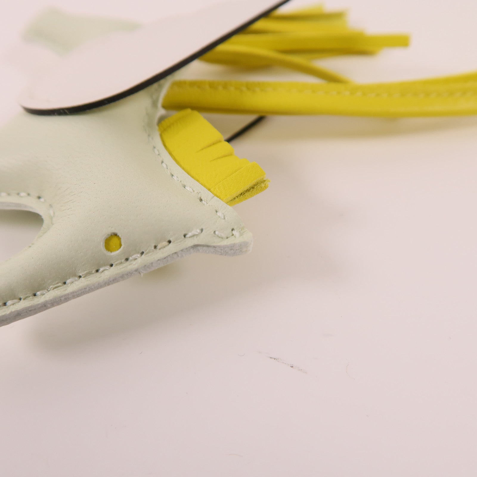 HERMES 【激減優惠】Swift皮革Rodeo Pegase PM掛飾White/Yellow
