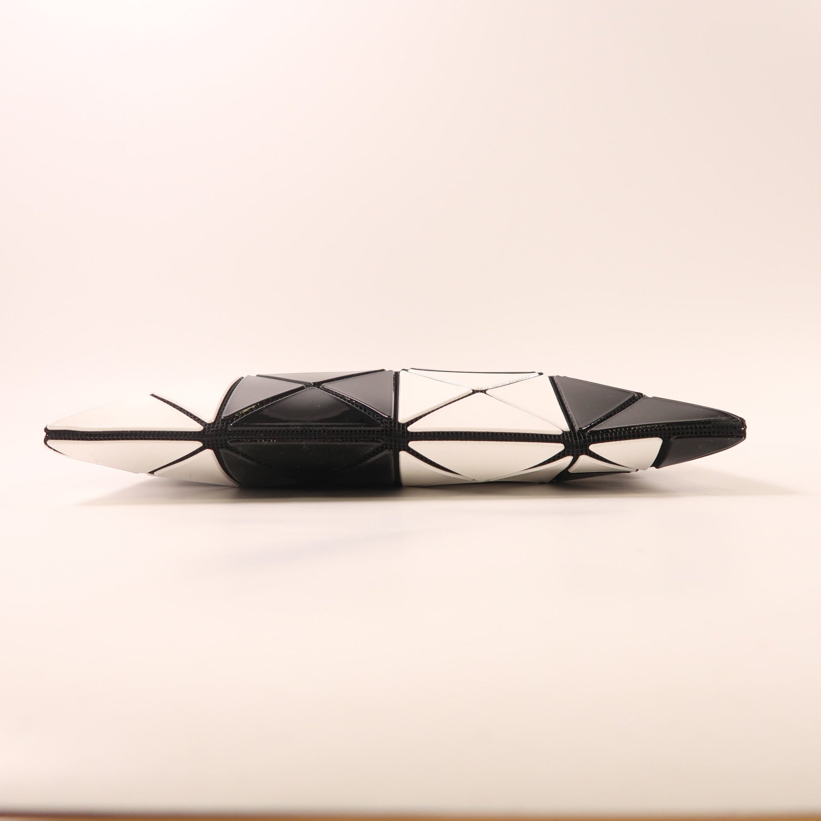 ISSEY MIYAKE PVC Bao Bao Shoulder Bag肩背袋黑色/白色