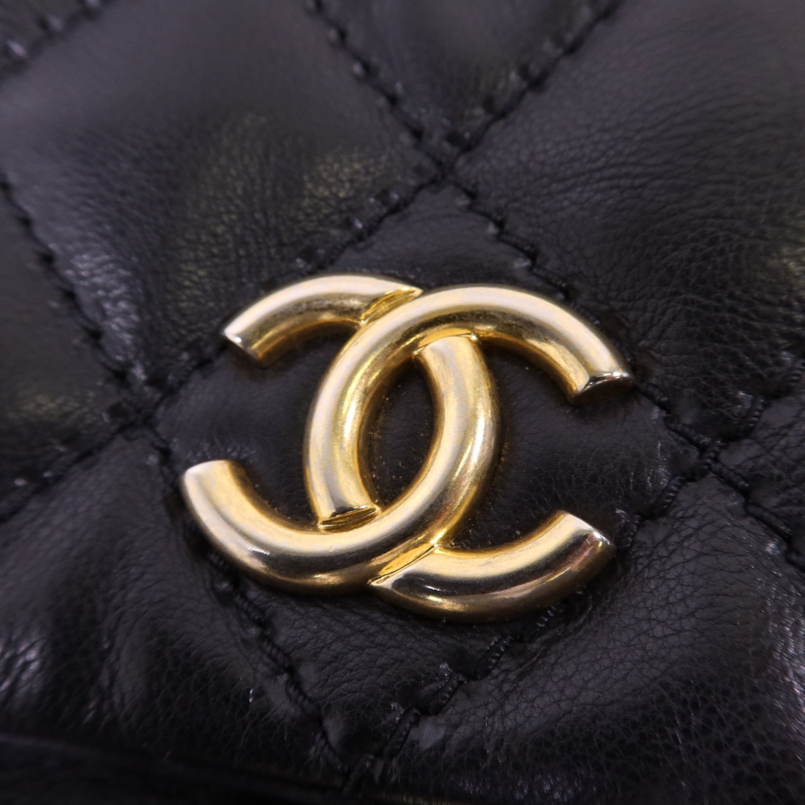 CHANEL 牛皮皮革Shoulder Bag金扣肩背袋