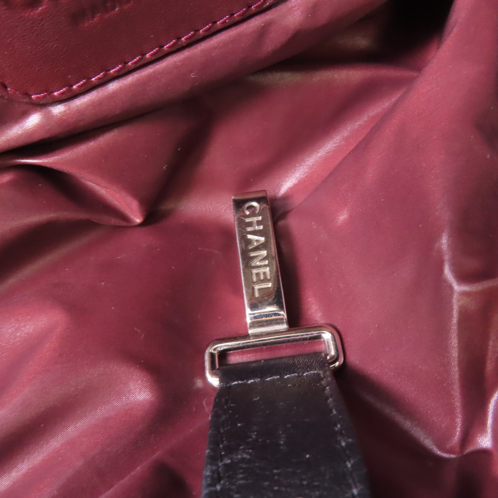 CHANEL 尼龍Coco Cocoon Bag銀扣肩背袋黑色
