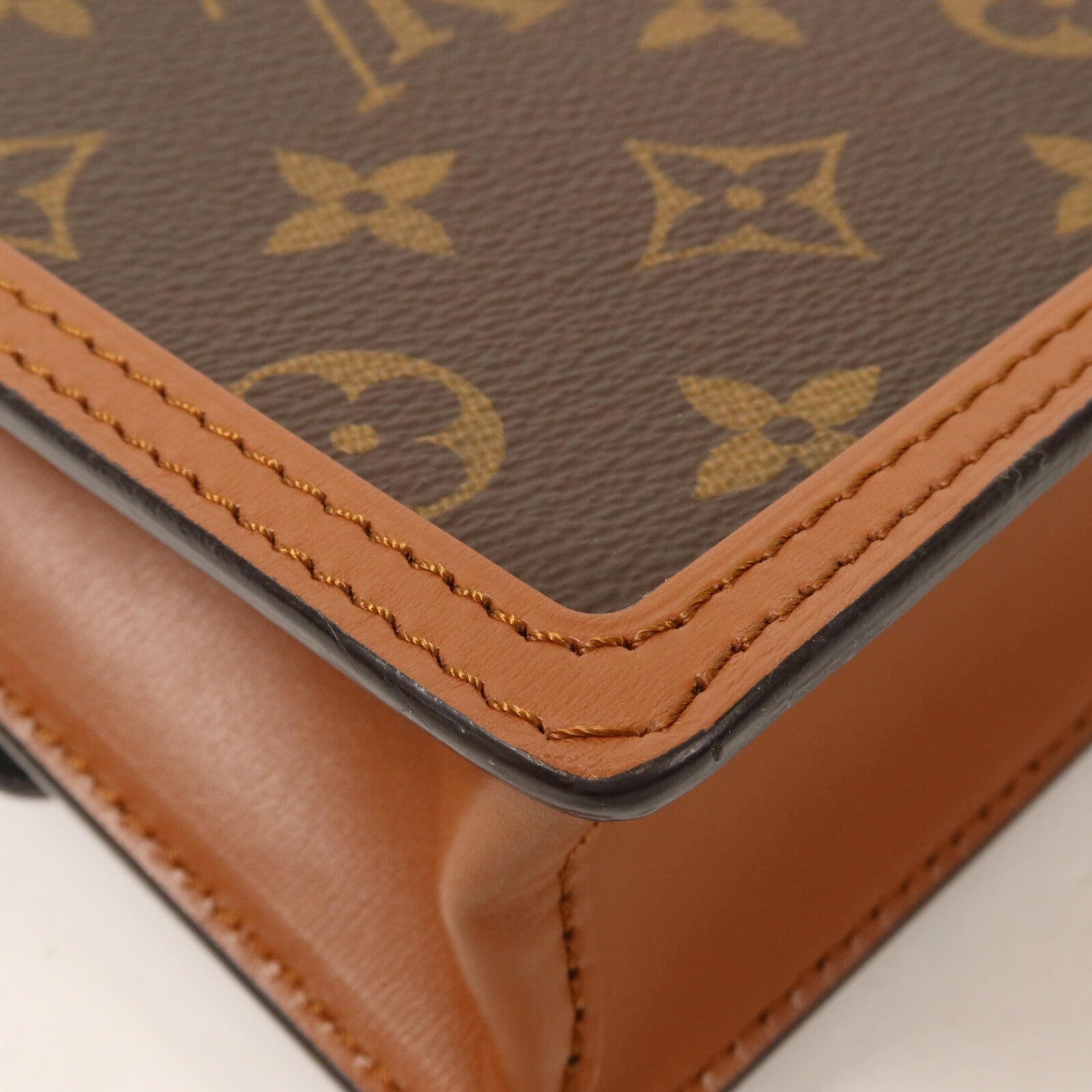 LOUIS VUITTON Monogram Reverse Dauphine Chain Wallet鏈帶肩背袋