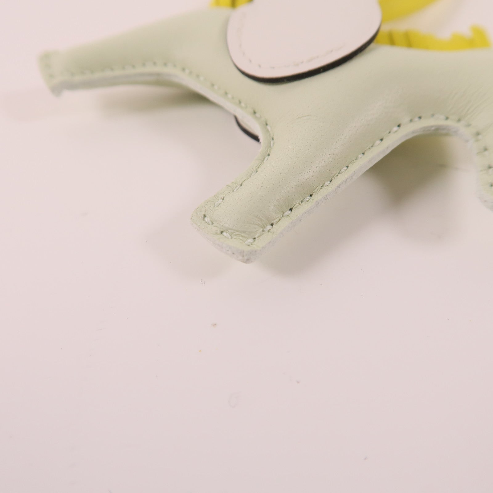 HERMES 【激減優惠】Swift皮革Rodeo Pegase PM掛飾White/Yellow