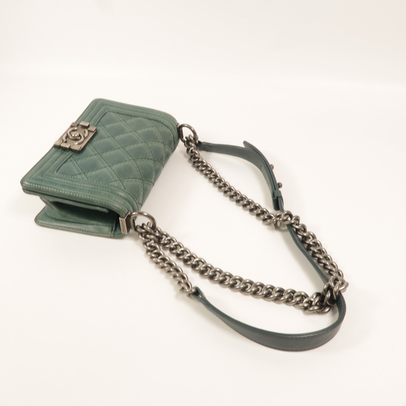 CHANEL 牛皮皮革Boy 20鏈帶肩背袋