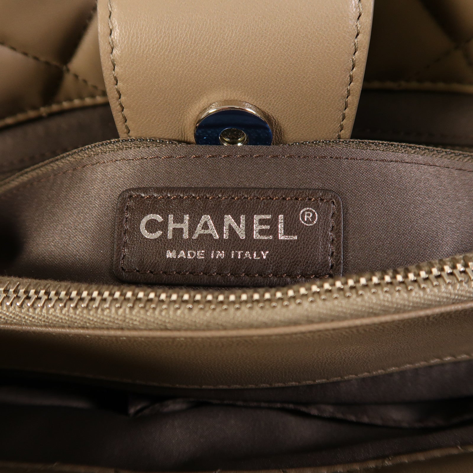 CHANEL 羊皮皮革Chain Shoulder銀扣鏈帶肩背袋