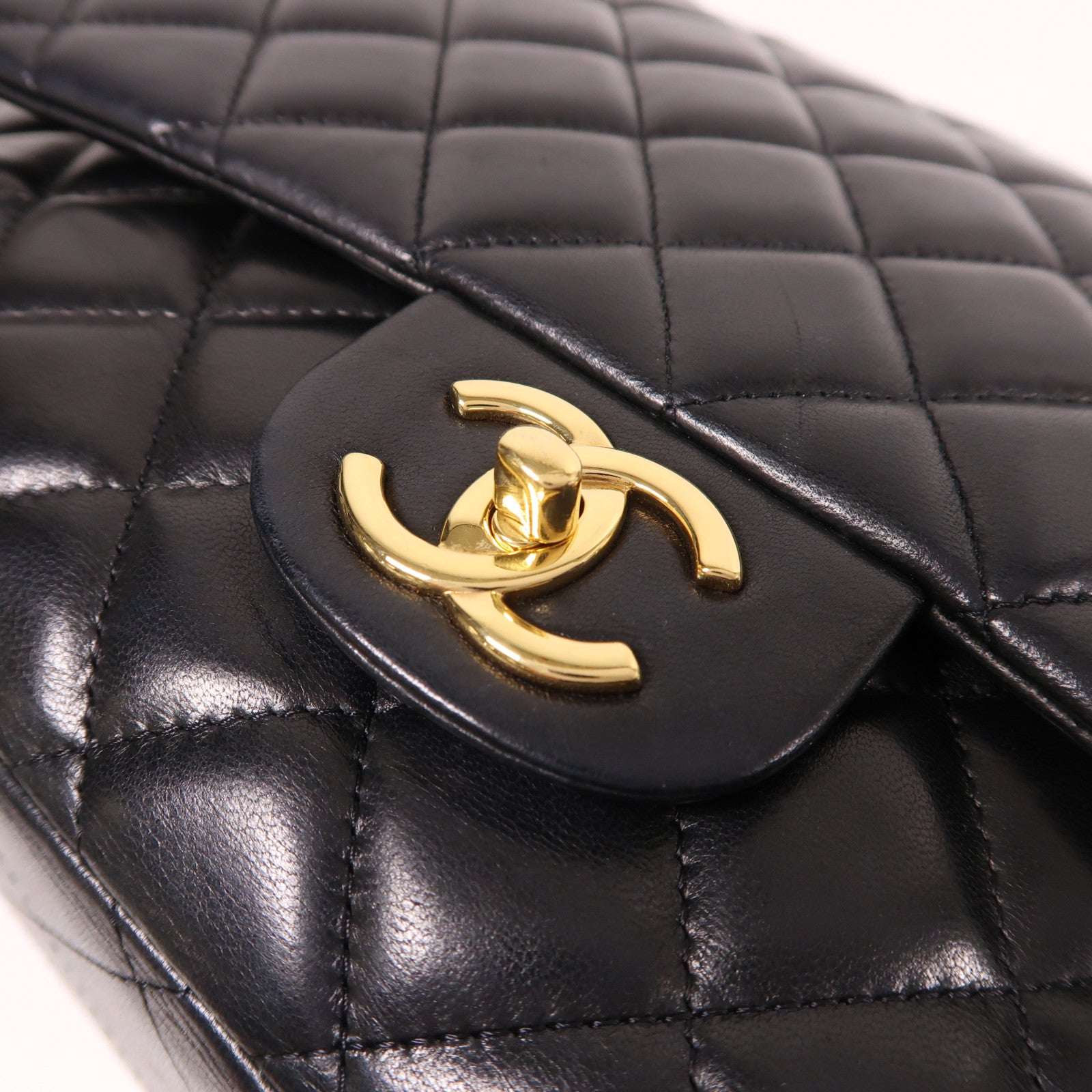 CHANEL 羊皮皮革Maxi Classic金扣鏈帶肩背袋黑色