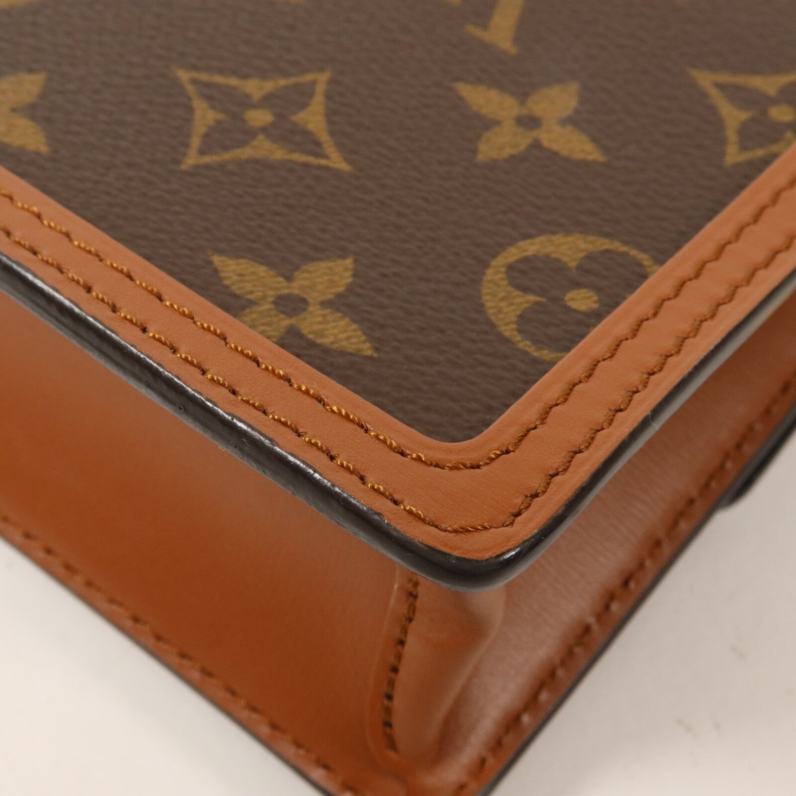 LOUIS VUITTON Monogram Reverse Dauphine Chain Wallet鏈帶肩背袋