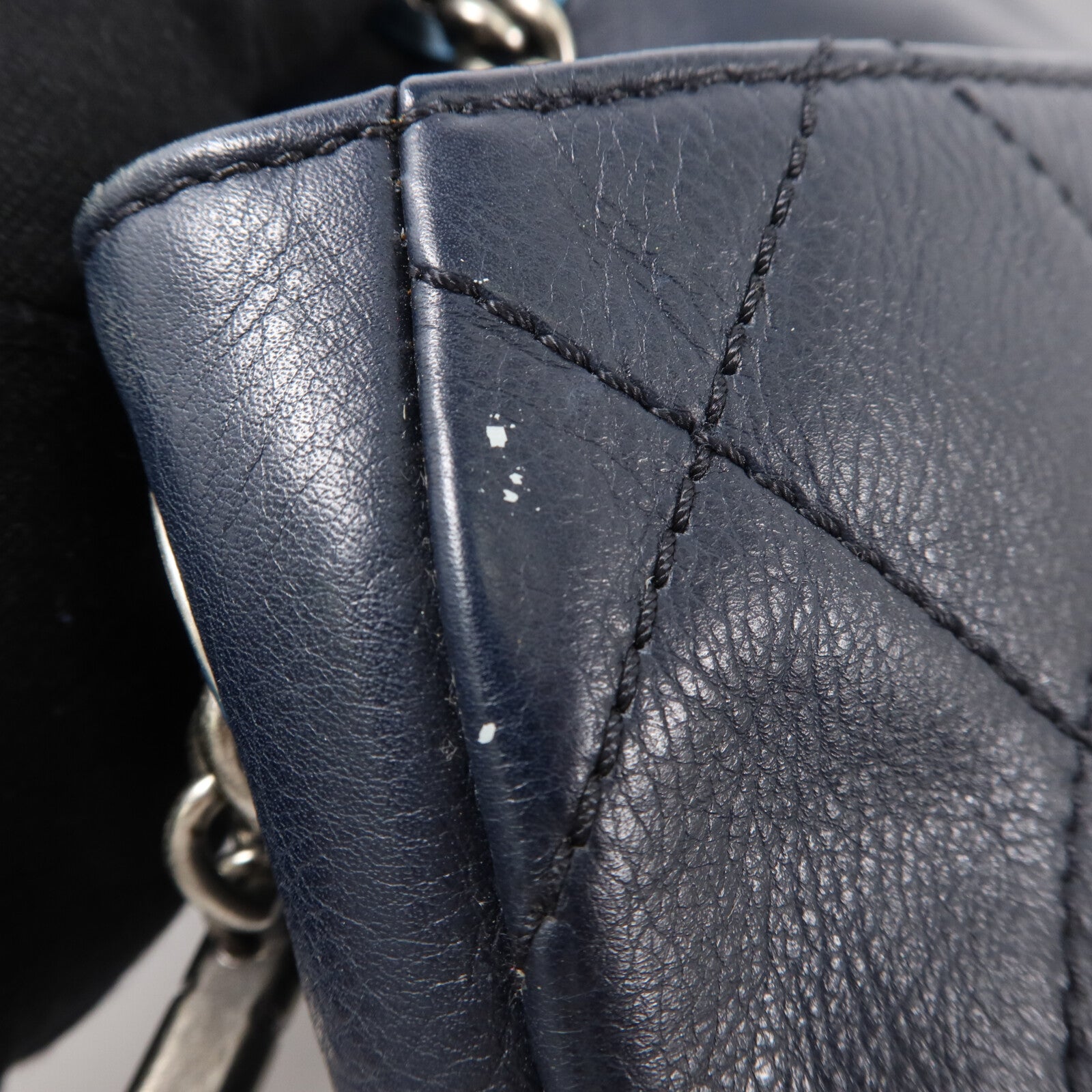 CHANEL 牛皮皮革Tricolor Country Chic Flap Bag鏈帶肩背袋