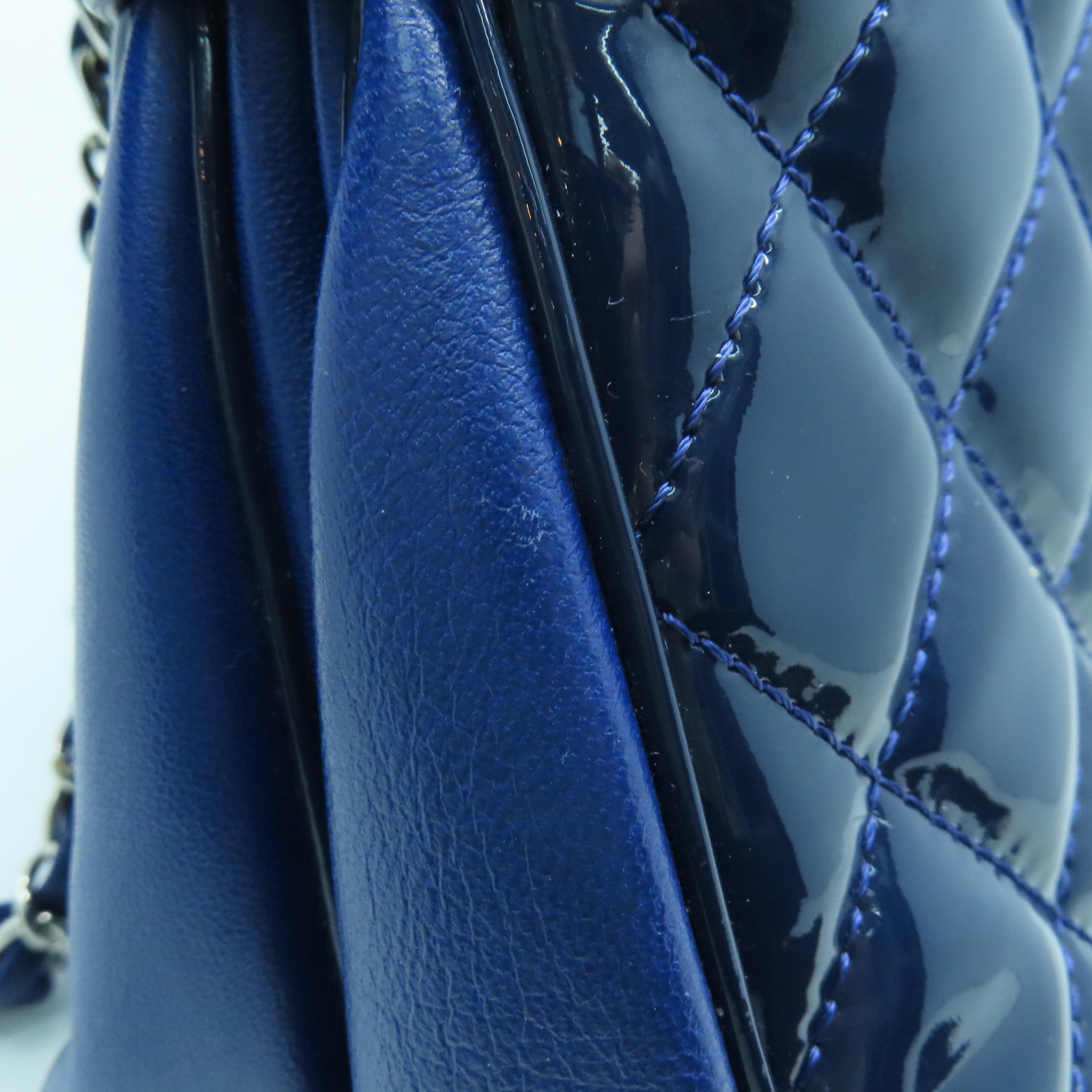 CHANEL 菱格漆皮皮革Chain Shoulder Bag銀扣鏈帶肩背袋藍色