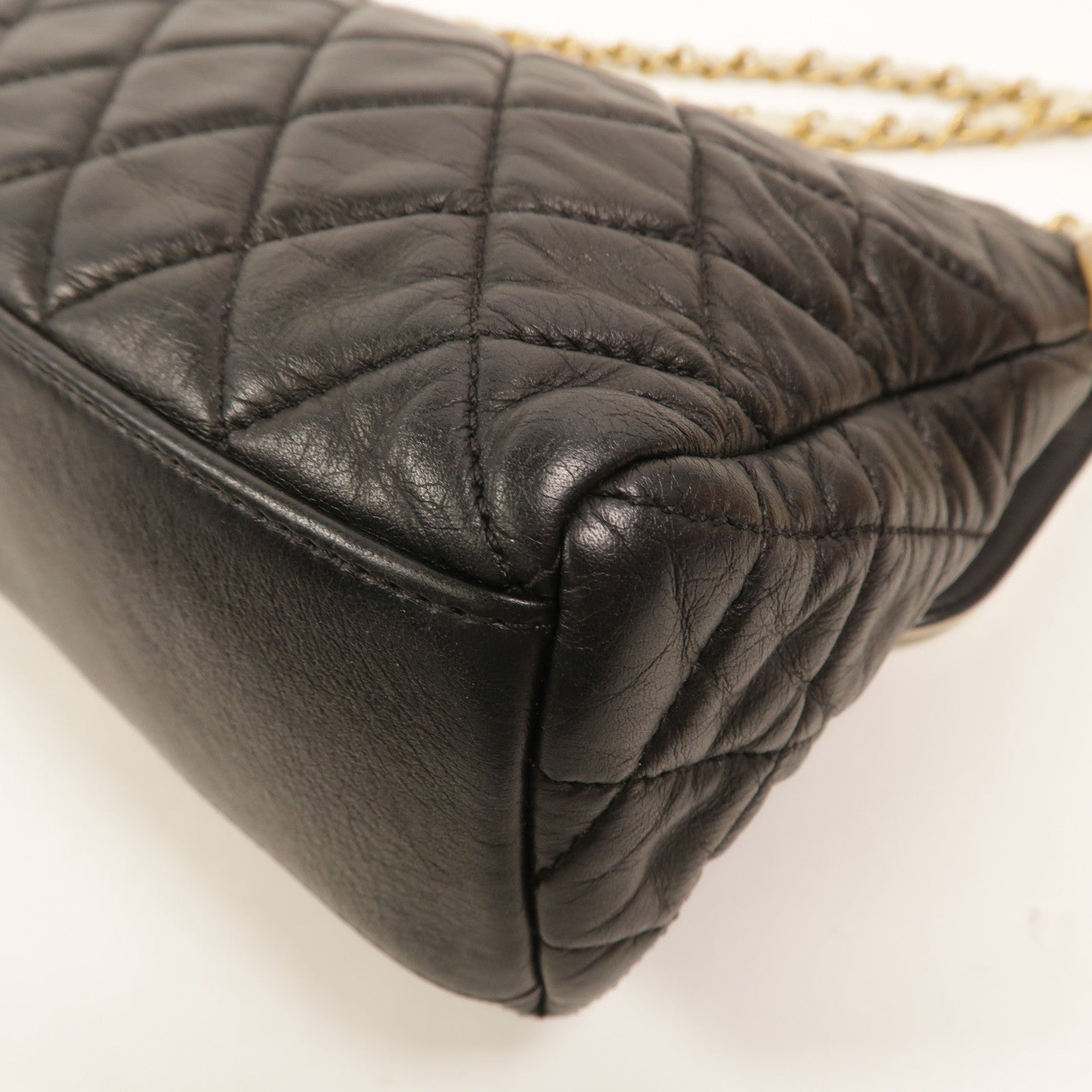 CHANEL 牛皮皮革2.55 East West Mademoiselle鏈帶肩背袋