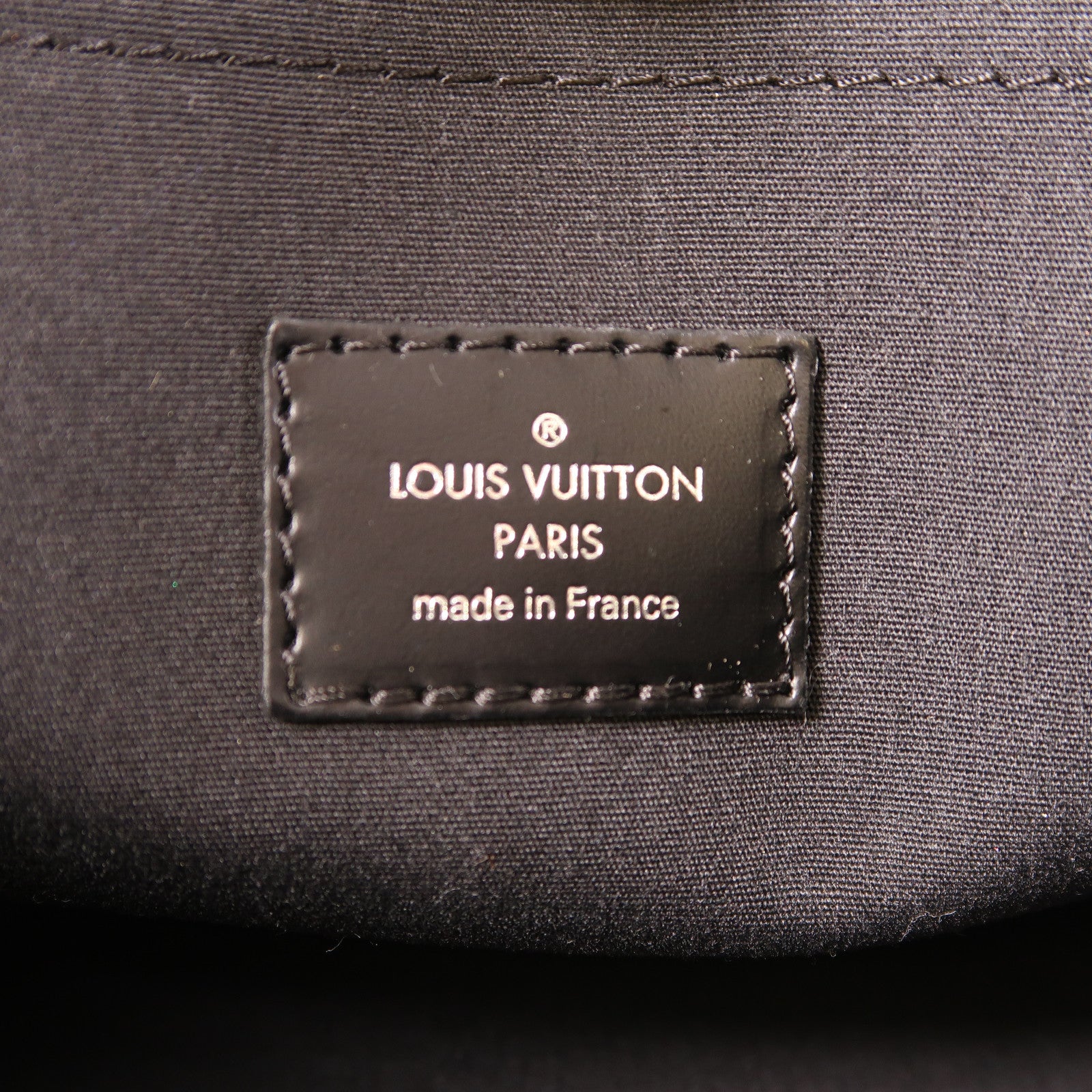LOUIS VUITTON Epi Madeleine PM銀扣肩背袋黑色