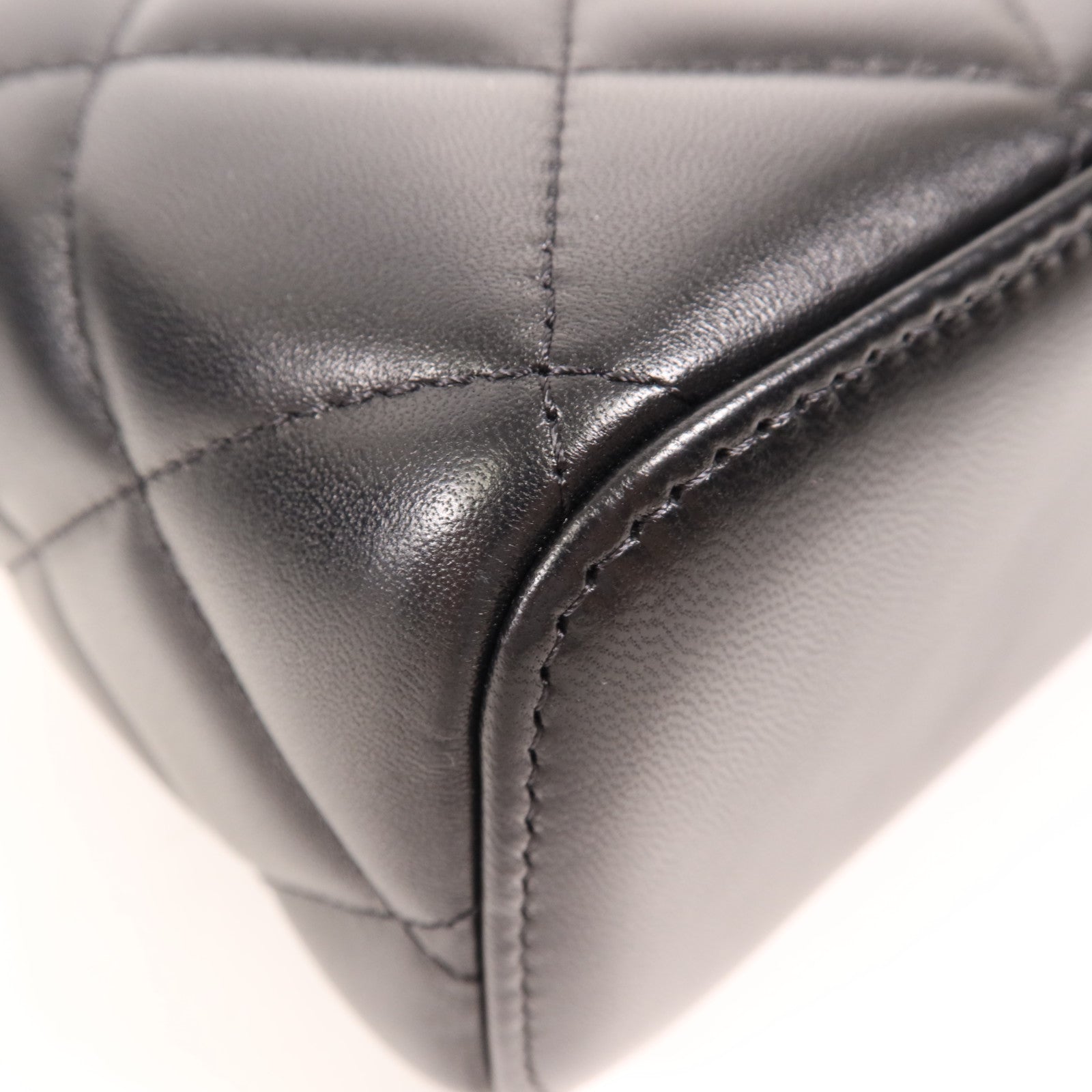 CHANEL 羊皮皮革Vanity Case金扣鏈帶肩背袋
