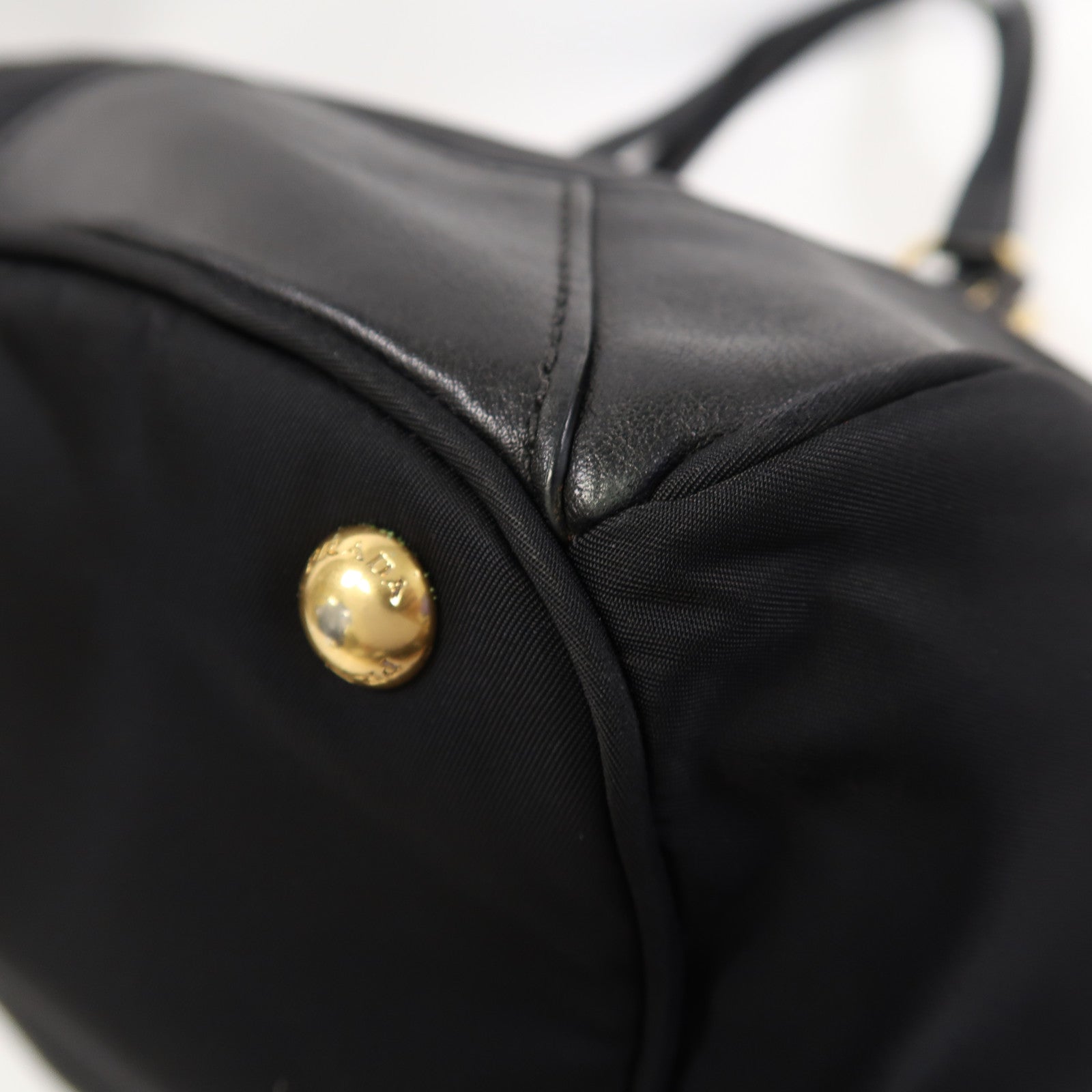 PRADA 尼龍Shoulder Bag金扣肩背袋黑色