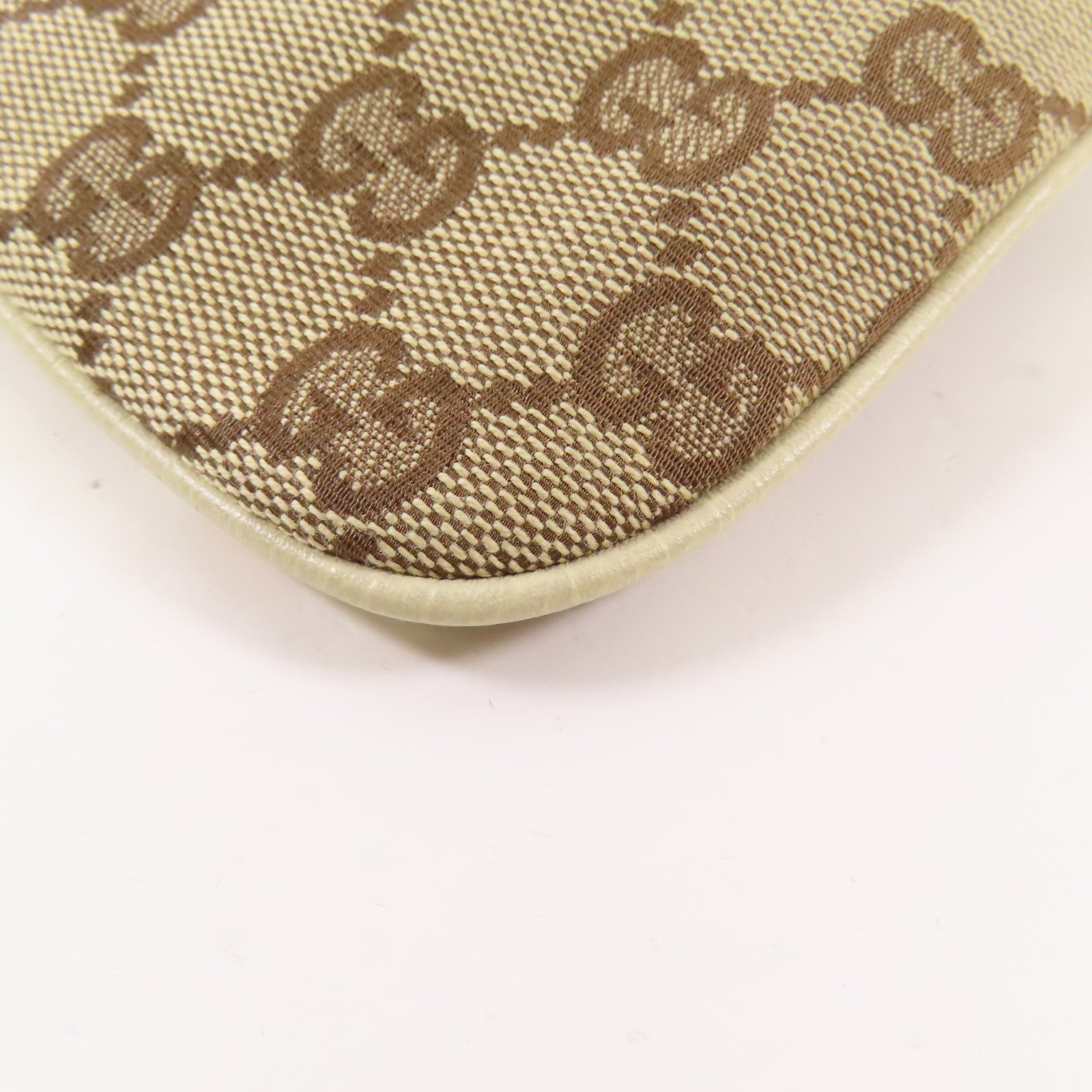 GUCCI 帆布Shouder Bag金扣肩背袋
