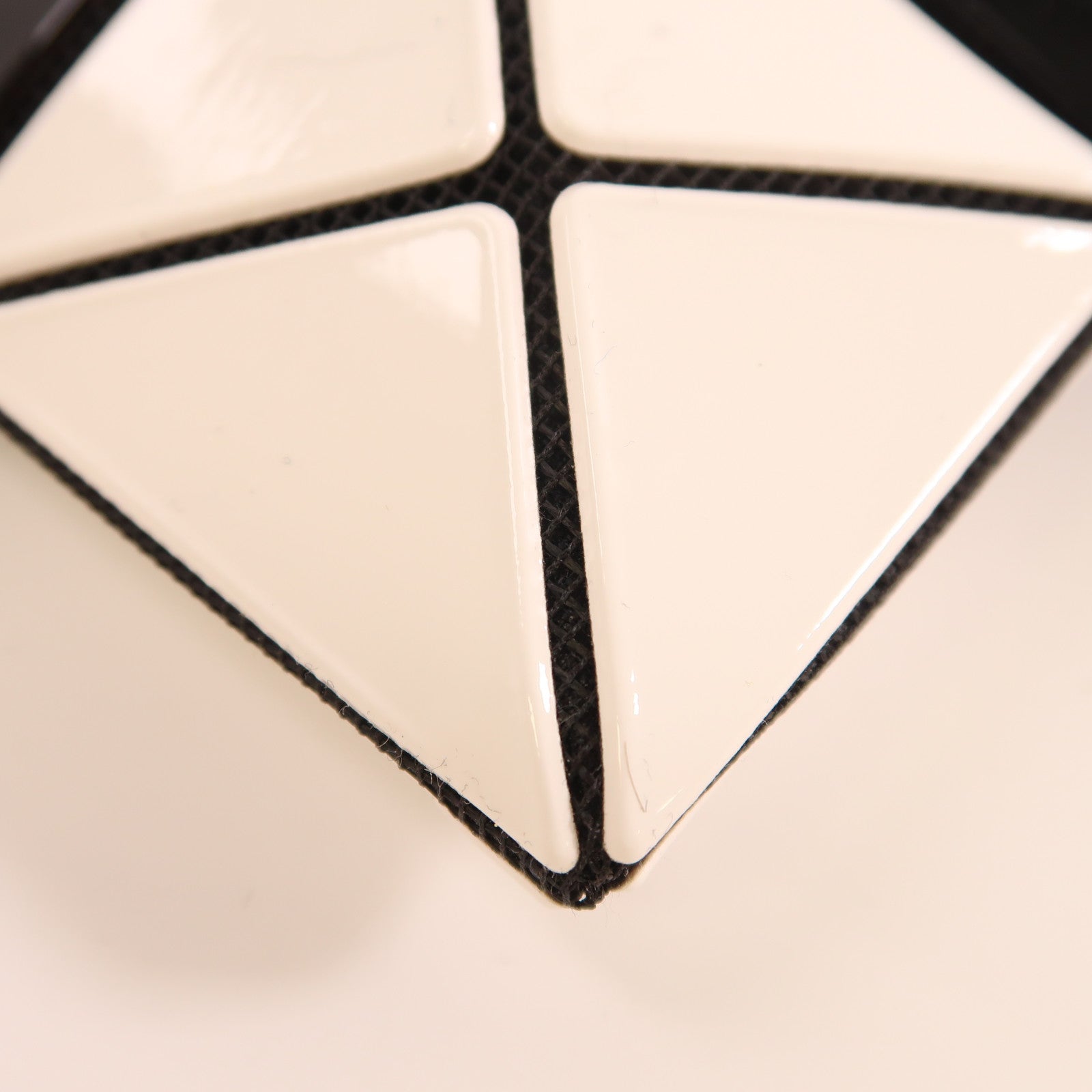 ISSEY MIYAKE PVC Bao Bao Shoulder Bag肩背袋黑色/白色