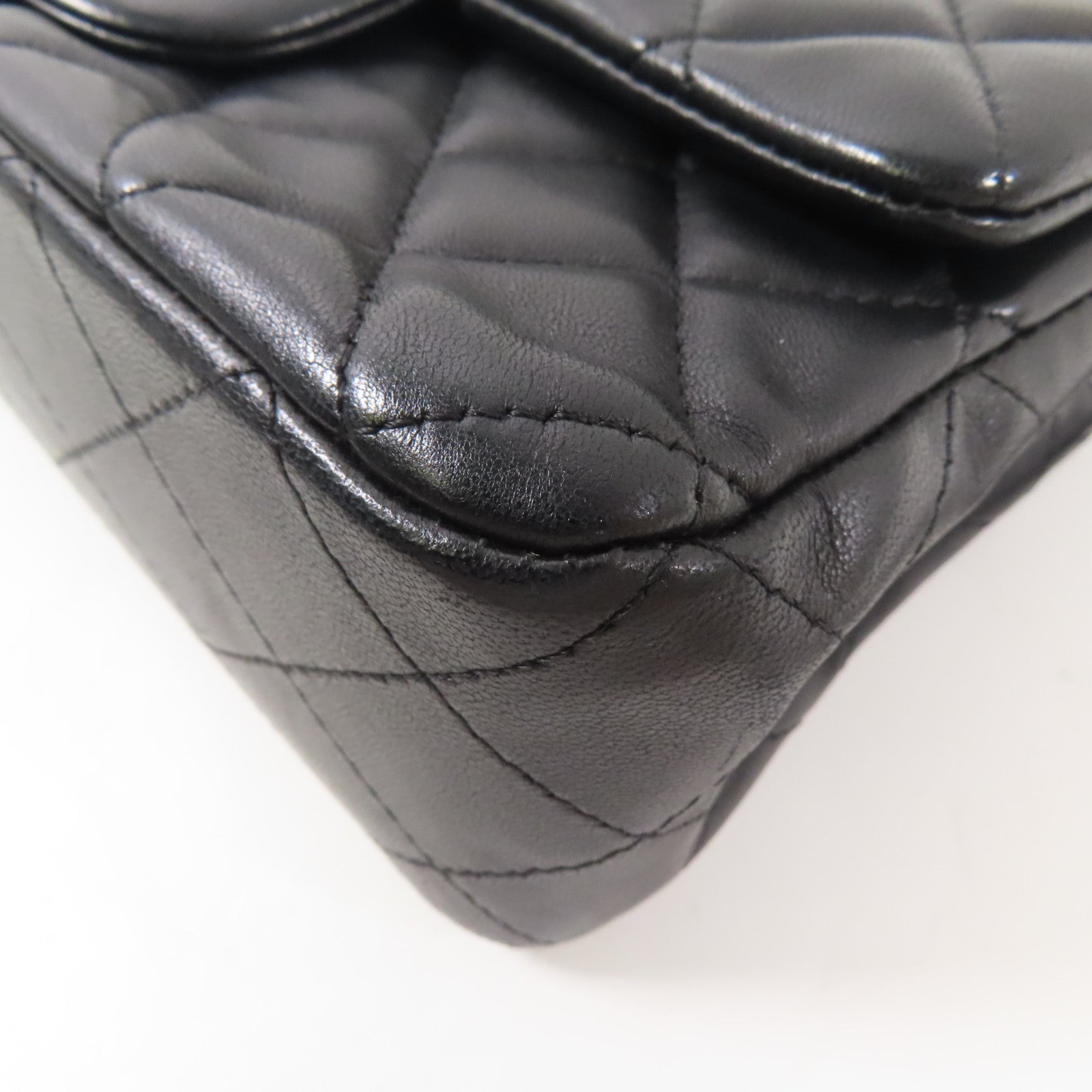 CHANEL 牛皮皮革Mini Classic 20銀扣肩背袋