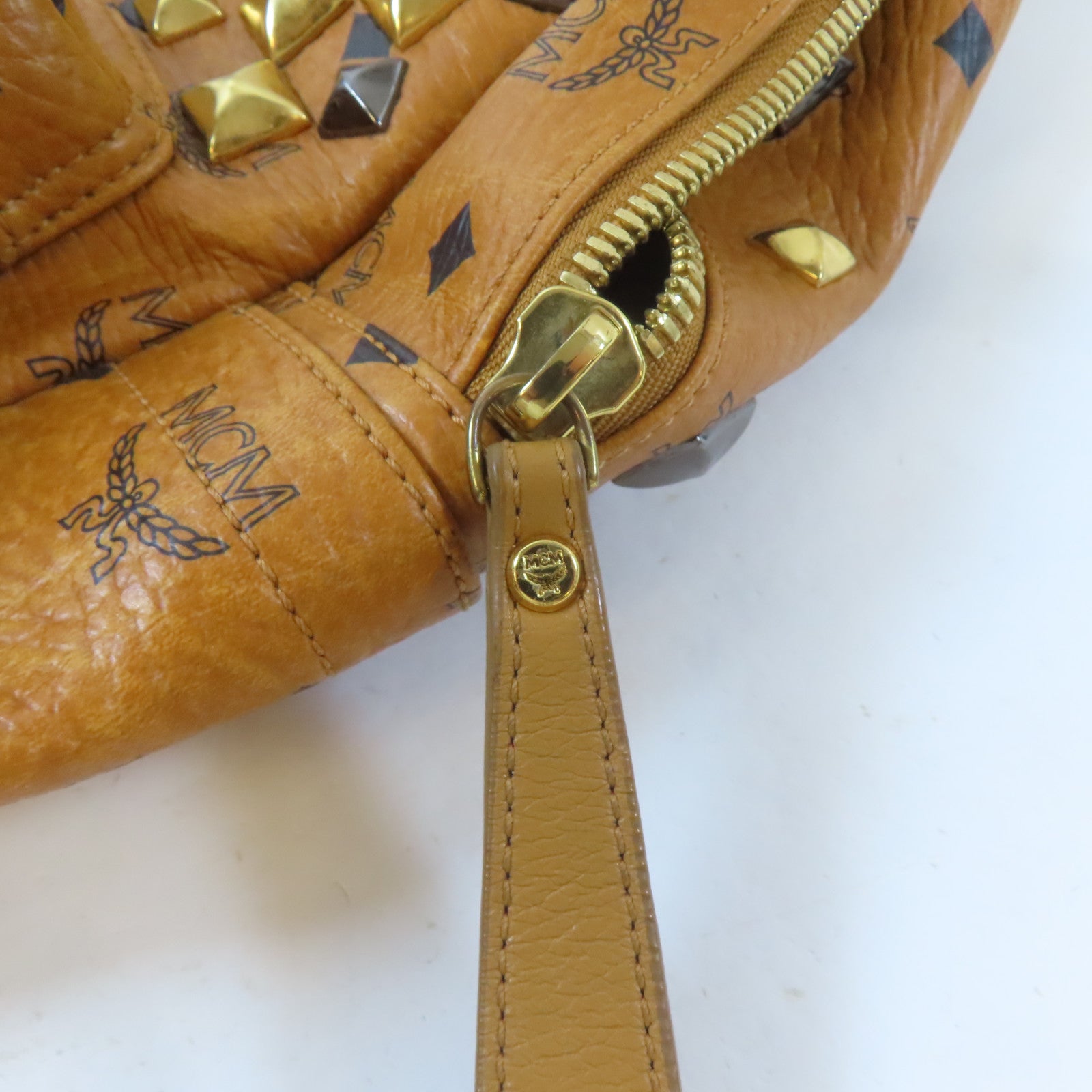 MCM 皮革Stark Side Studs Backpack金扣背包啡色