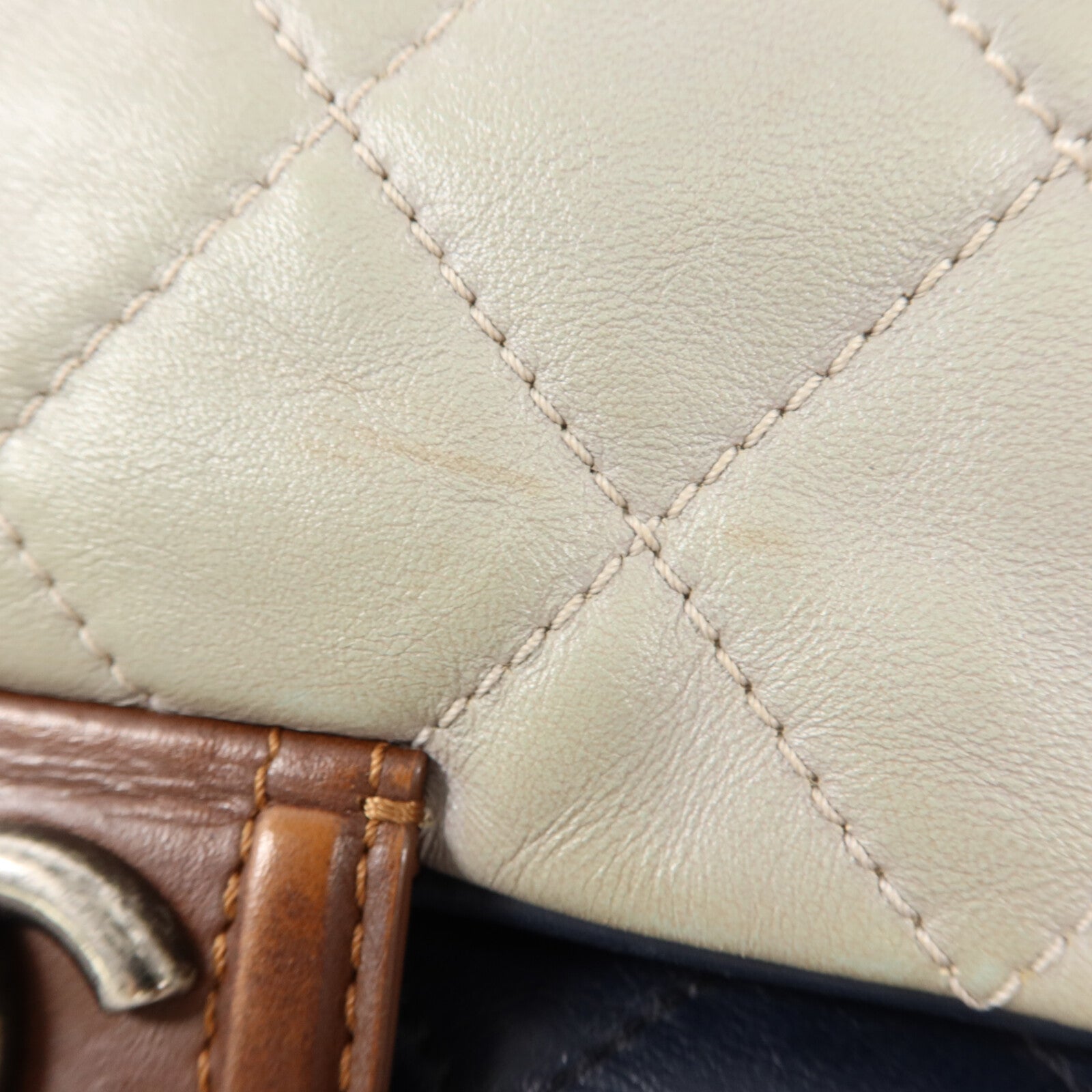 CHANEL 牛皮皮革Tricolor Country Chic Flap Bag鏈帶肩背袋