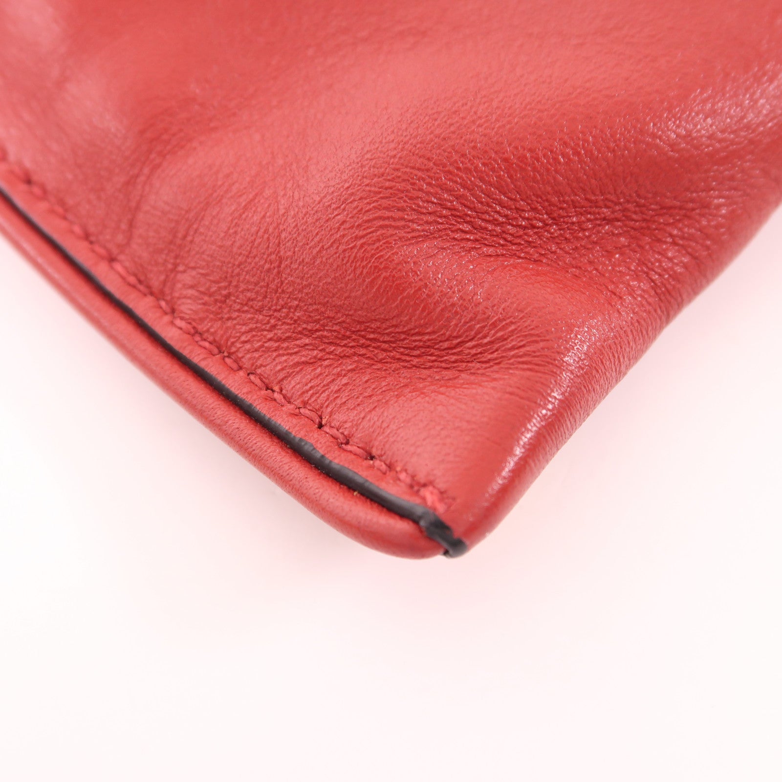 Miu Miu 【激減優惠】牛皮皮革Pouch金扣手拿包