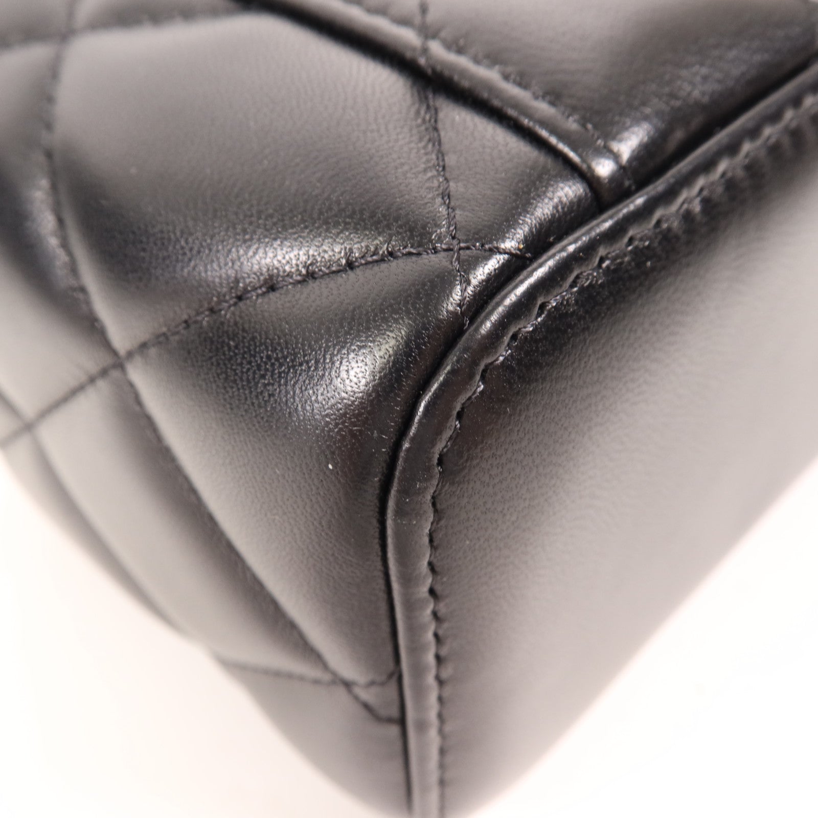 CHANEL 羊皮皮革Vanity Case金扣鏈帶肩背袋