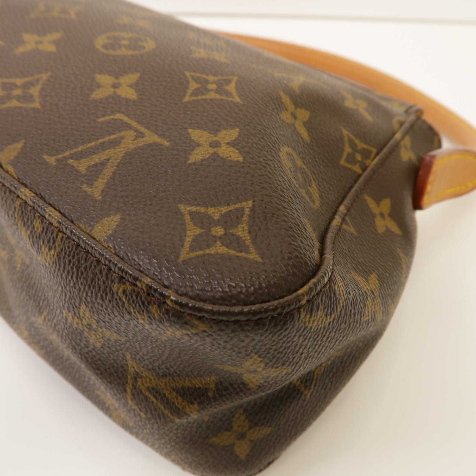 LOUIS VUITTON Monogram Mini Looping Shoulder Bag金扣肩背袋啡色