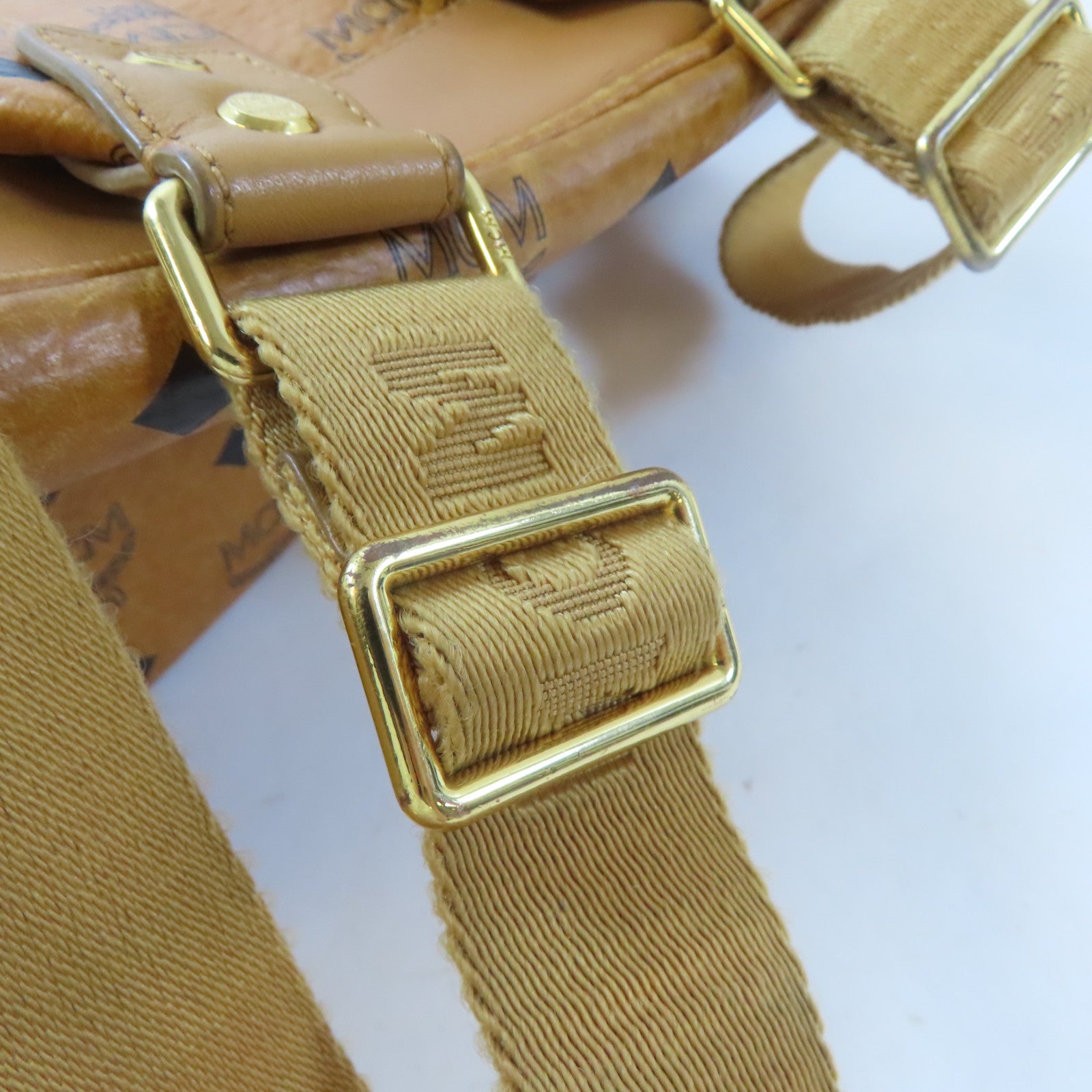 MCM 皮革Stark Side Studs Backpack金扣背包啡色