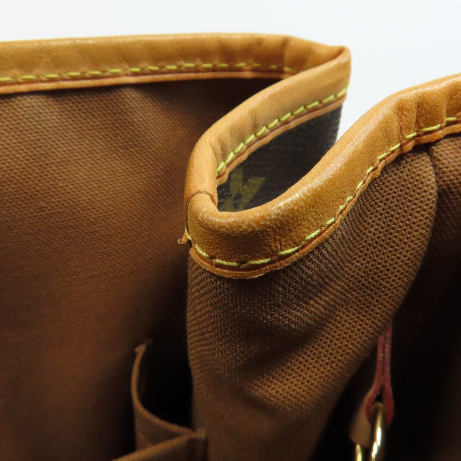LOUIS VUITTON Monogram Batignolles Horizontal金扣肩背袋啡色