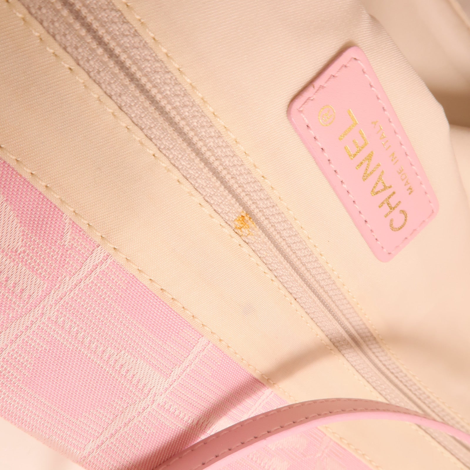 CHANEL 尼龍New Travel Line Tote金扣肩背袋/手挽袋