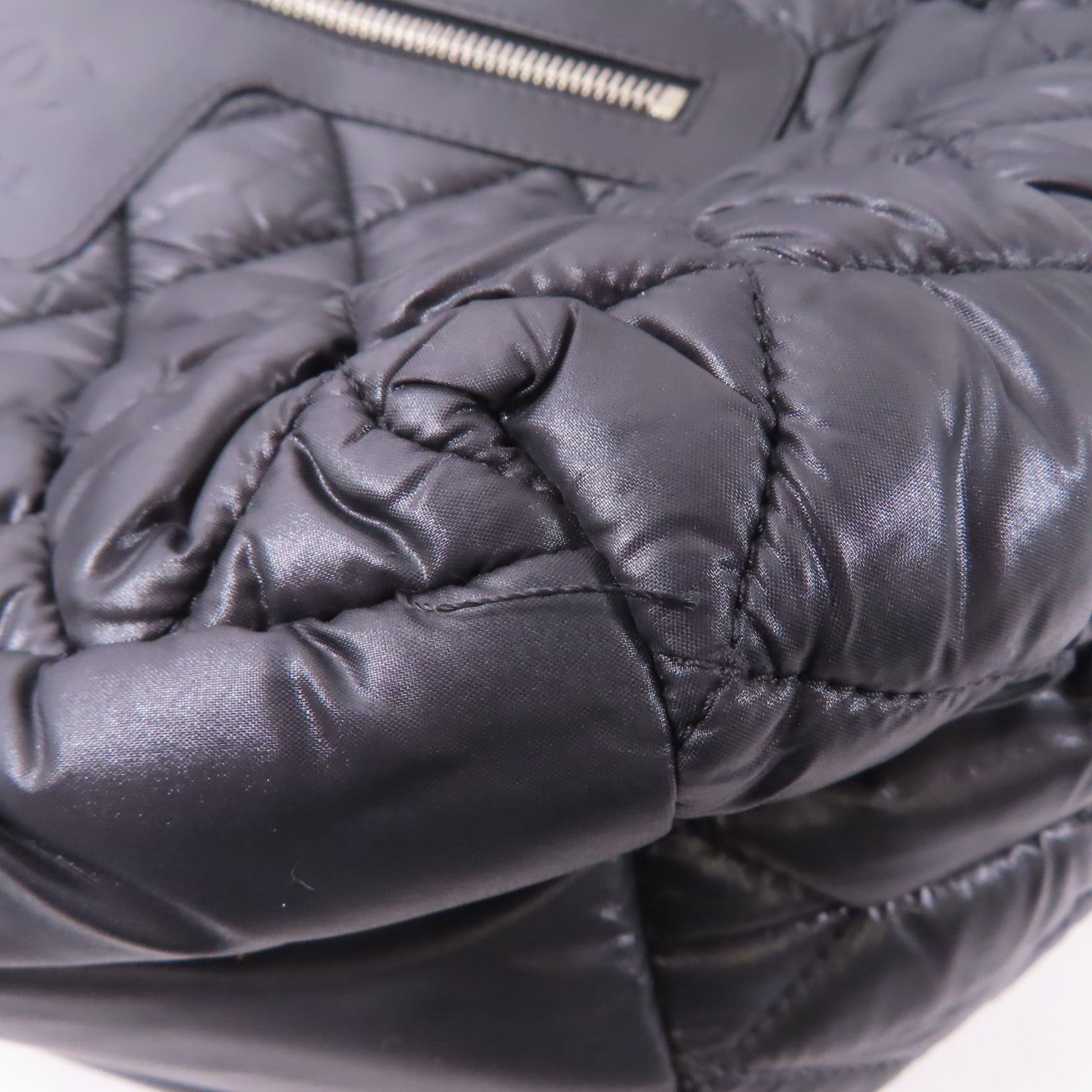 CHANEL 尼龍Coco Cocoon Bag銀扣肩背袋黑色