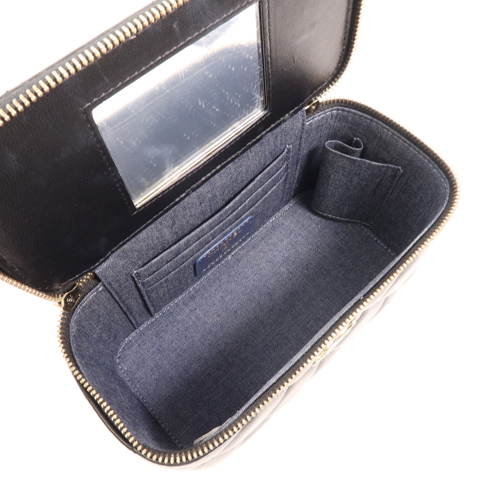 CHANEL 羊皮皮革Vanity Case金扣鏈帶肩背袋