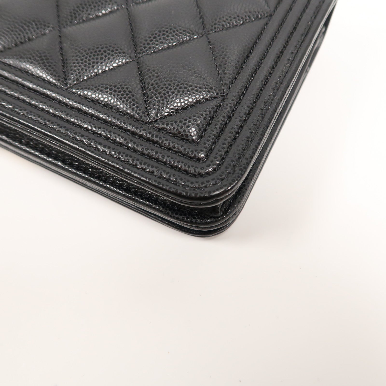 CHANEL Caviar皮革Boy Wallet On Chain金扣手挽肩背兩用袋黑色