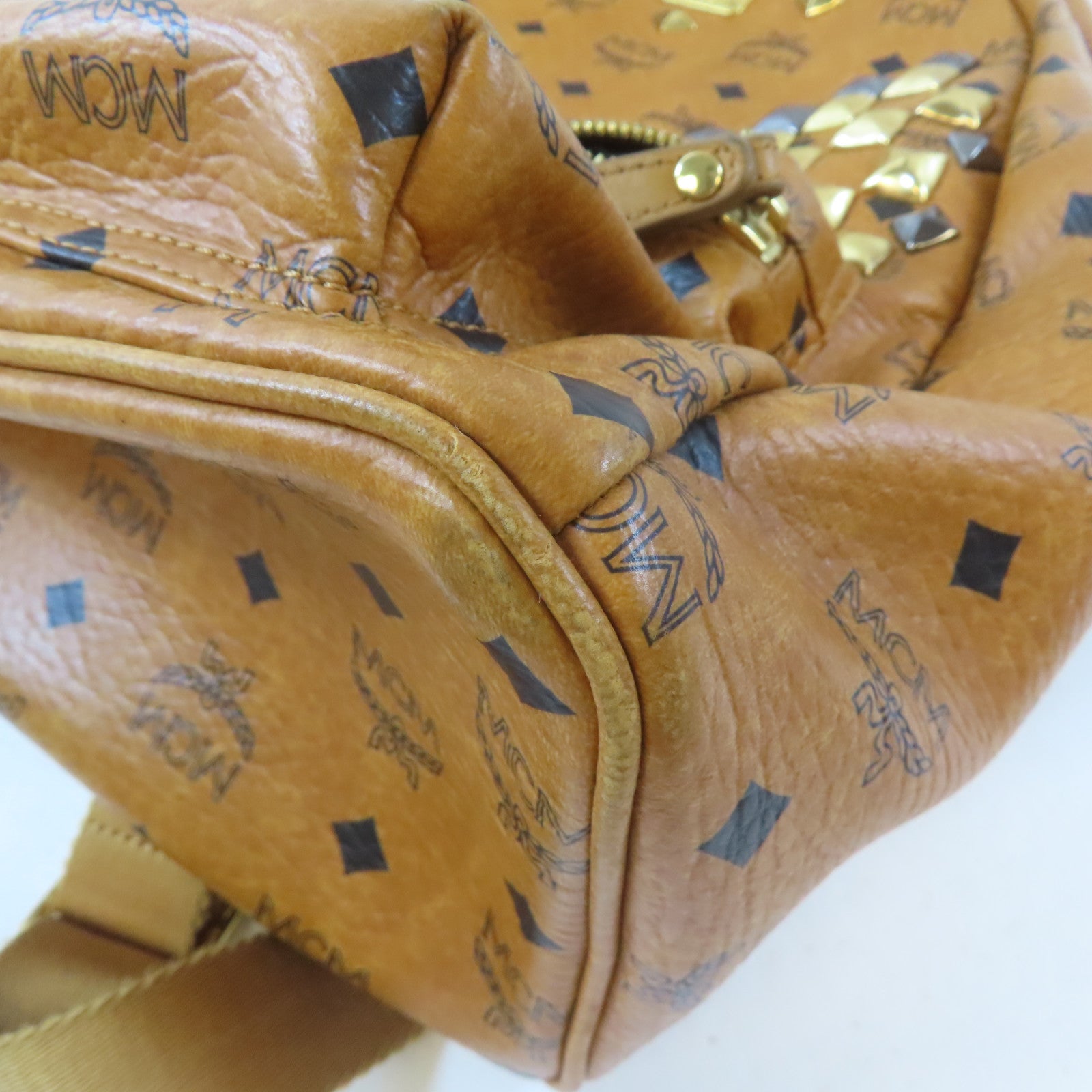 MCM 皮革Stark Side Studs Backpack金扣背包啡色