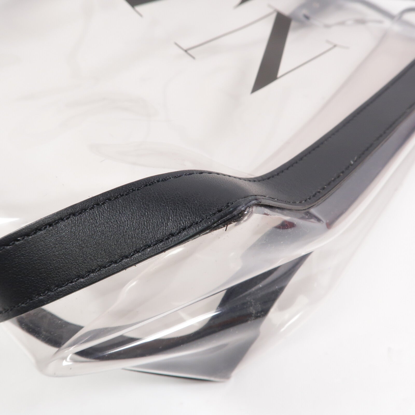 Valentino PVC Garavani VLTN手挽袋