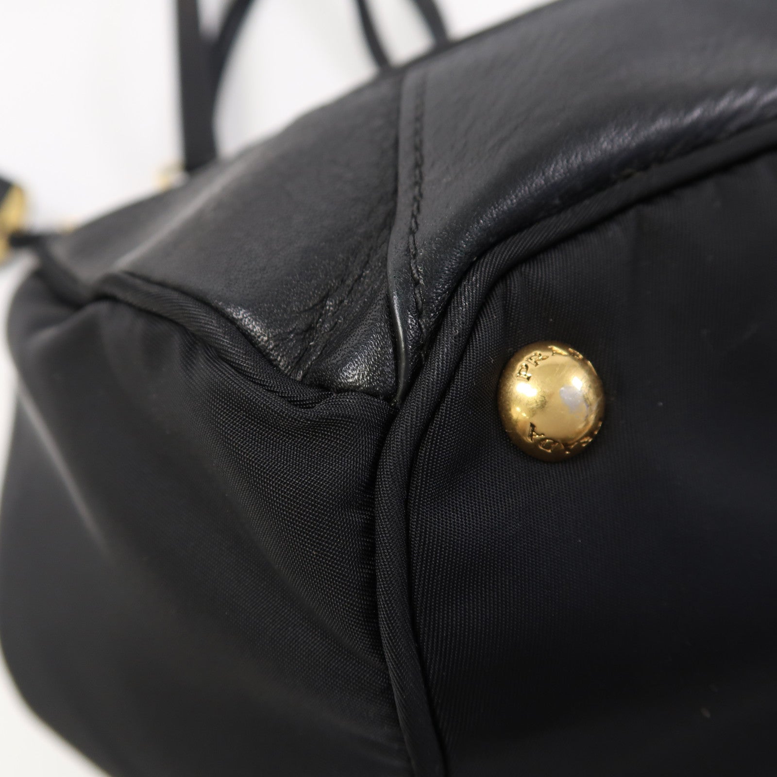 PRADA 尼龍Shoulder Bag金扣肩背袋黑色